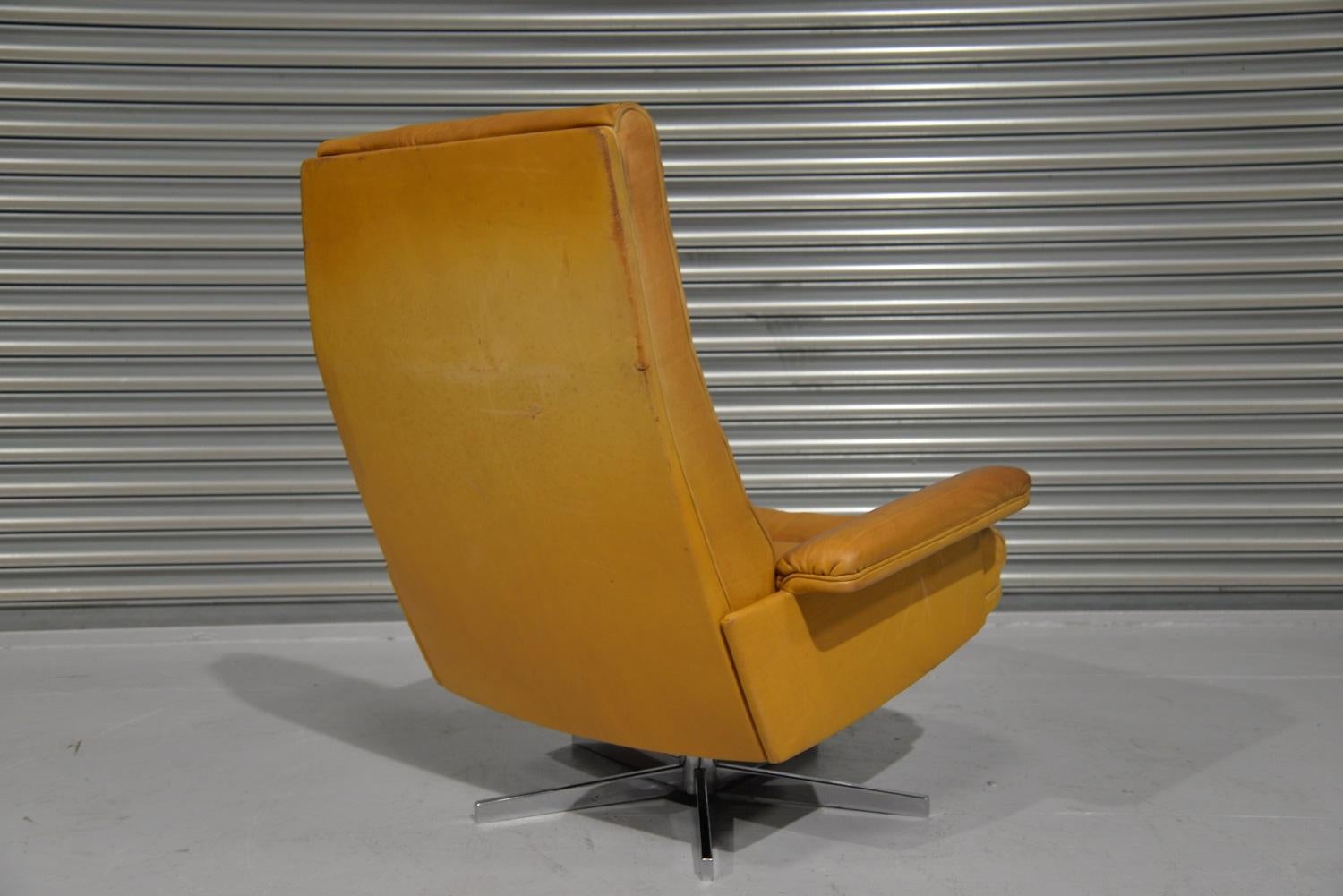 Vintage De Sede DS 35 Swivel Armchair by Robert Haussmann, Switzerland 1970s In Fair Condition In Fen Drayton, Cambridgeshire