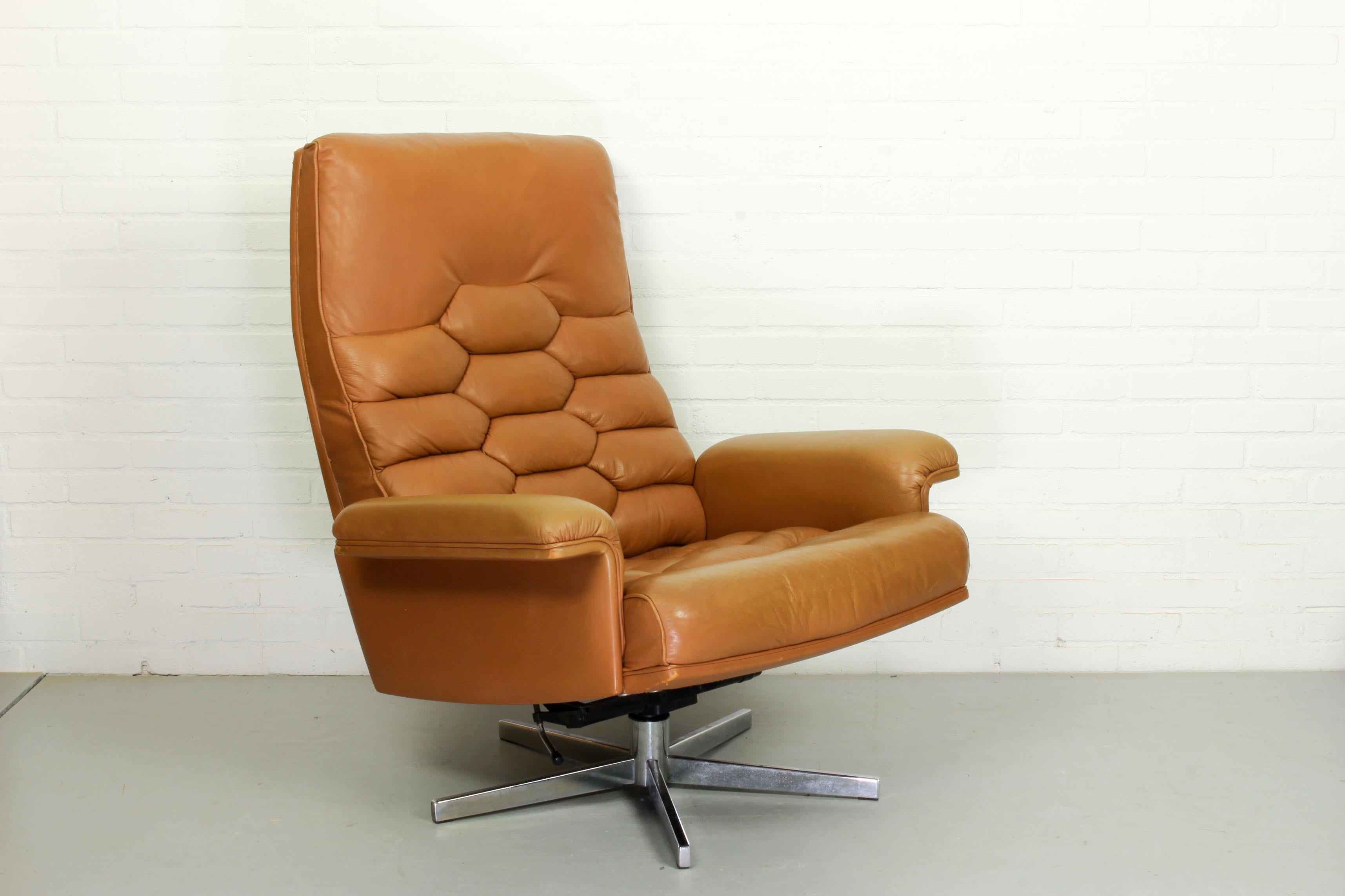 Leather Vintage De Sede DS 35 Swivel Armchair by Robert Haussmann, Switzerland, 1970s For Sale