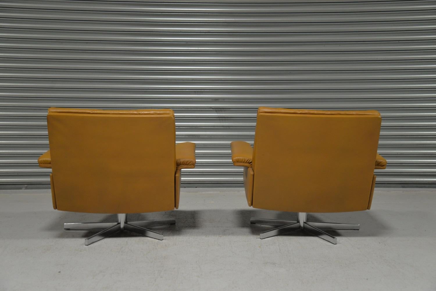 Sillones giratorios De Sede DS-P vintage de Robert Haussmann, Suiza, años 70 finales del siglo XX en venta