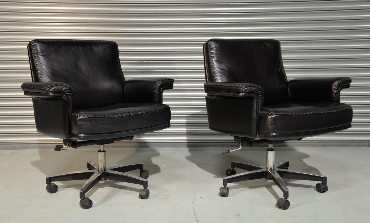 Vintage De Sede DS 35 Swivel Armchairs on castors, 1960s 2