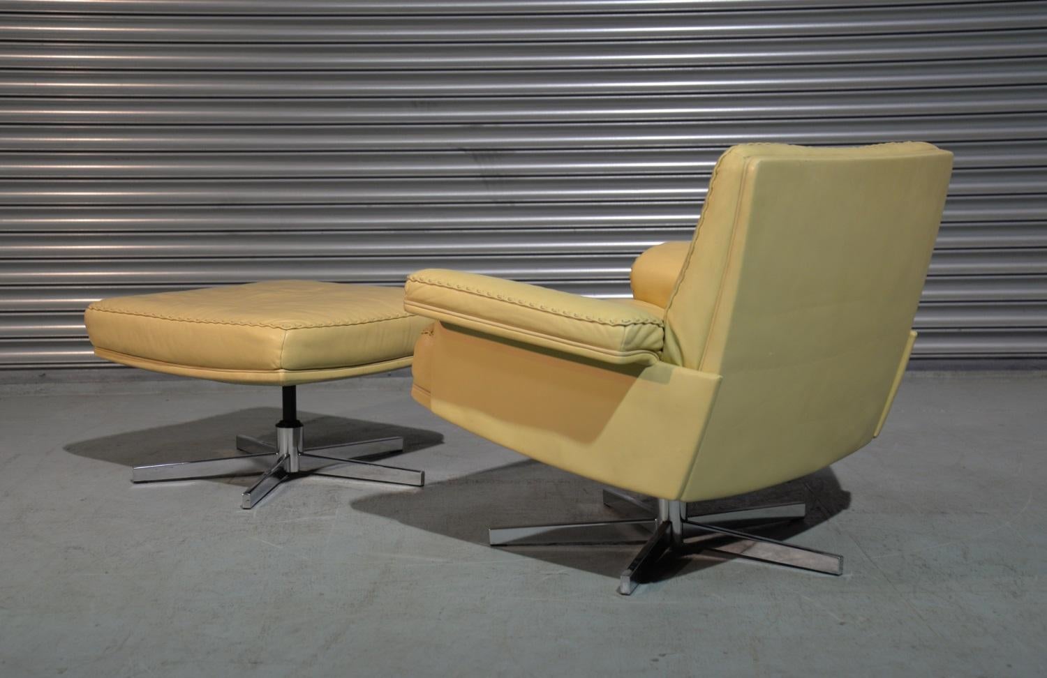 Vintage De Sede DS 35 Two-Seat Loveseat and Swivel Armchair and Ottoman, 1970s For Sale 6