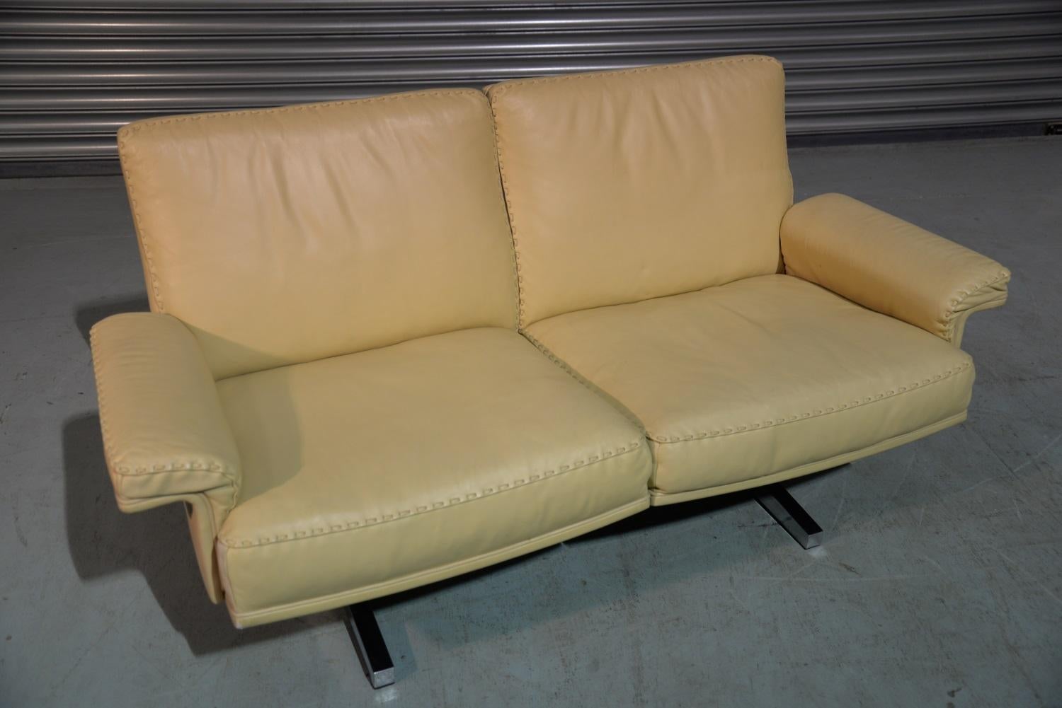 Vintage De Sede DS 35 Two-Seat Sofa or Loveseat, Swizerland 1970s For Sale 3