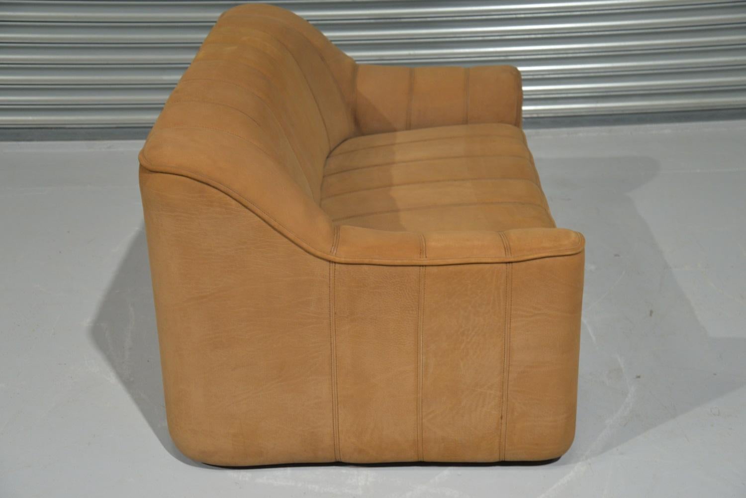 Vintage De Sede DS 44 Leather Two-Seat Sofa or Loveseat Switzerland 1970`s 2