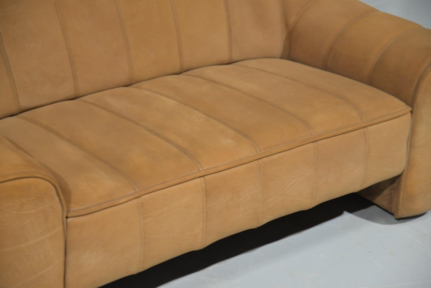 Vintage De Sede DS 44 Leather Two-Seat Sofa or Loveseat Switzerland 1970`s 8