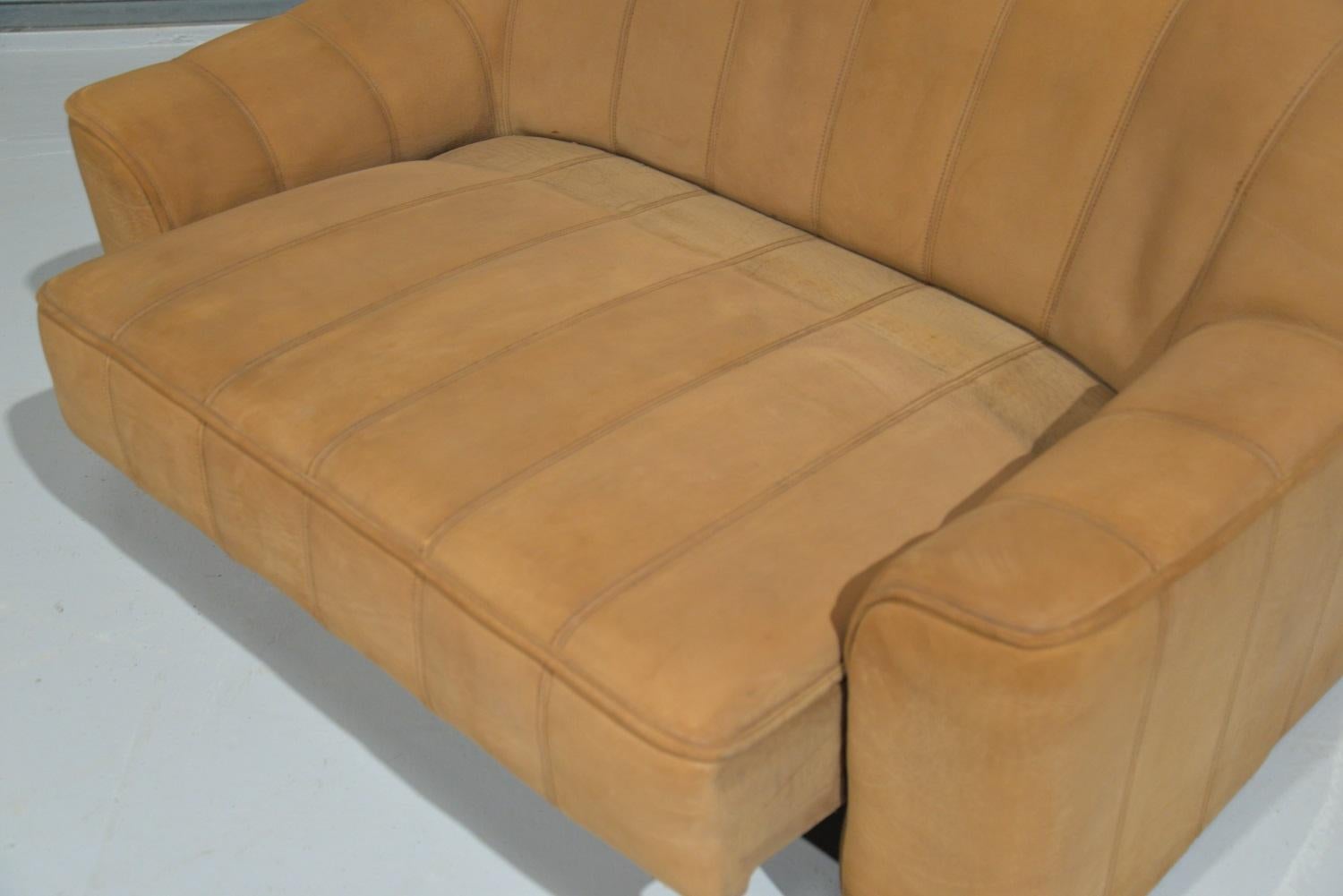 Vintage De Sede DS 44 Leather Two-Seat Sofa or Loveseat Switzerland 1970`s 7