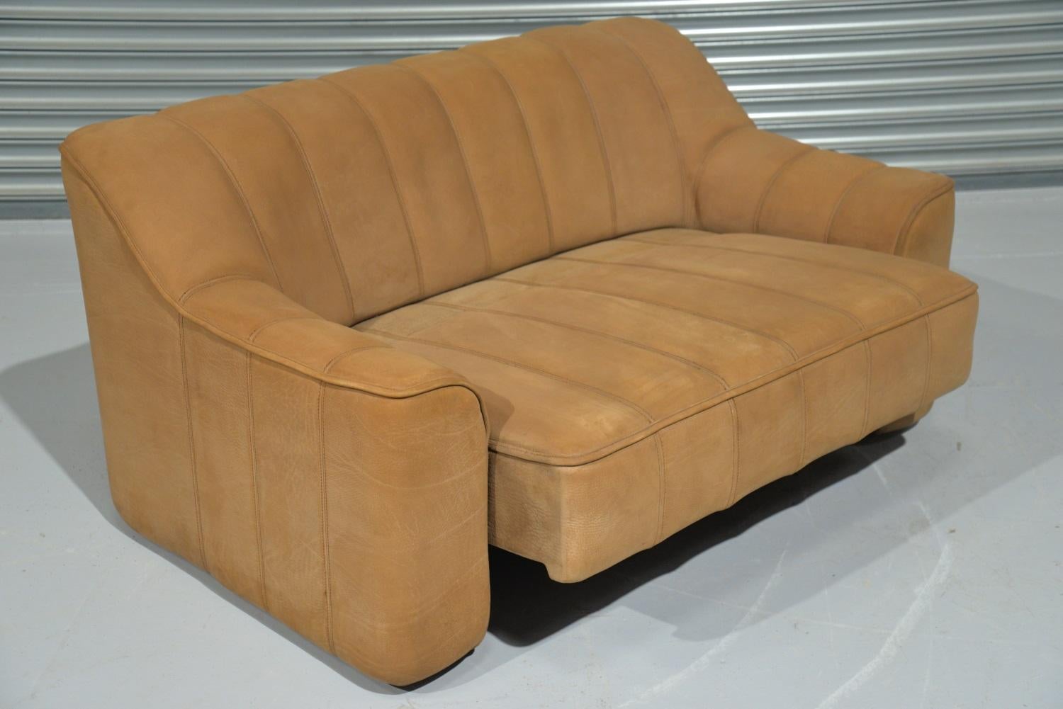 Late 20th Century Vintage De Sede DS 44 Leather Two-Seat Sofa or Loveseat Switzerland 1970`s