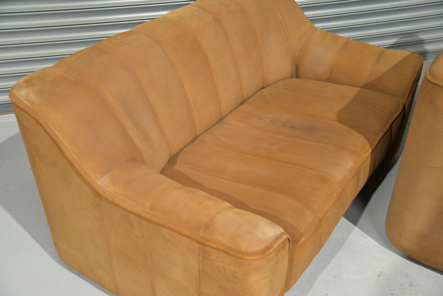 Vintage De Sede DS 44 Two-Seat Neck Leather Sofas / Loveseats, Switzerland 1970s 6