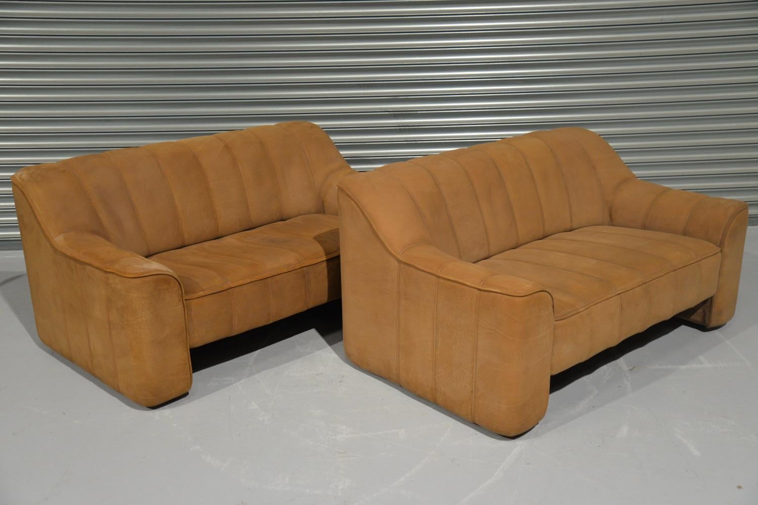 Mid-Century Modern Vintage De Sede DS 44 Two-Seat Neck Leather Sofas / Loveseats, Switzerland 1970s