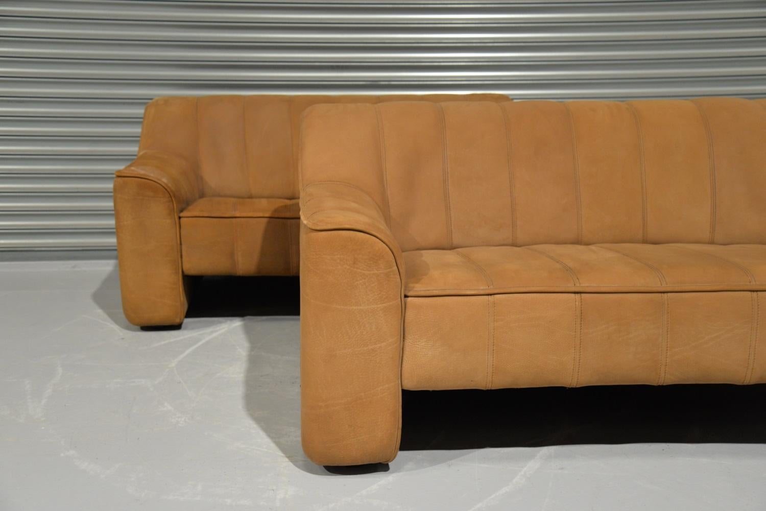 Vintage De Sede DS 44 Two-Seat Neck Leather Sofas / Loveseats, Switzerland 1970s 2