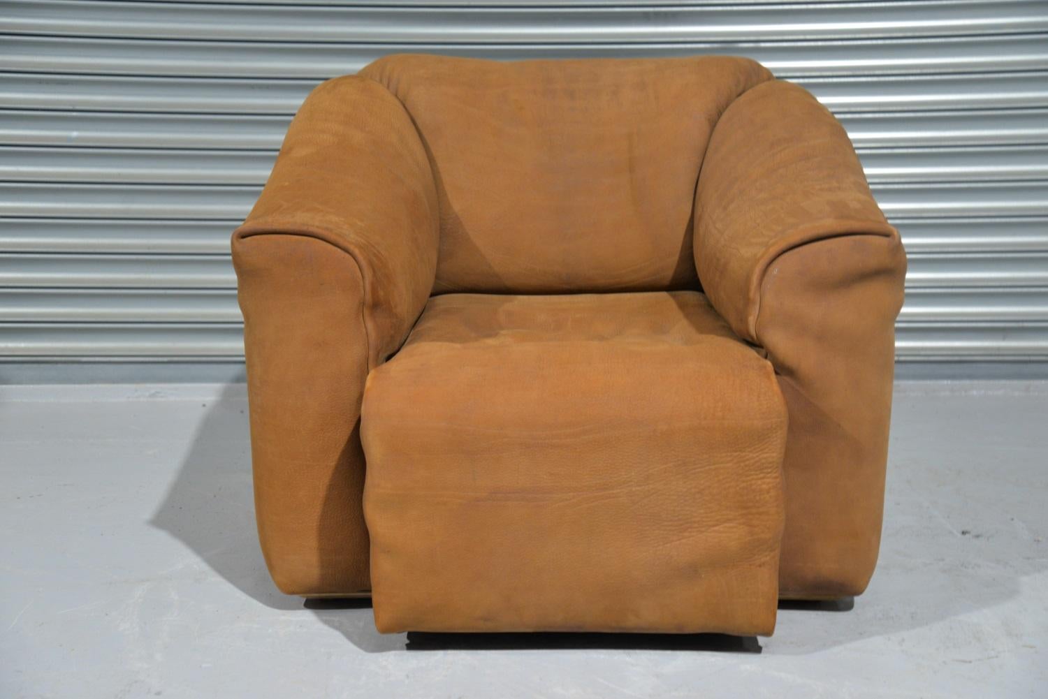Discounted airfreight for our US Continent customers (from 2 weeks door to door)

We are delighted to bring to you an ultra rare vintage De Sede DS 47 armchair. Hand built in the 1970s by De Sede craftsman in Switzerland, this piece is upholstered