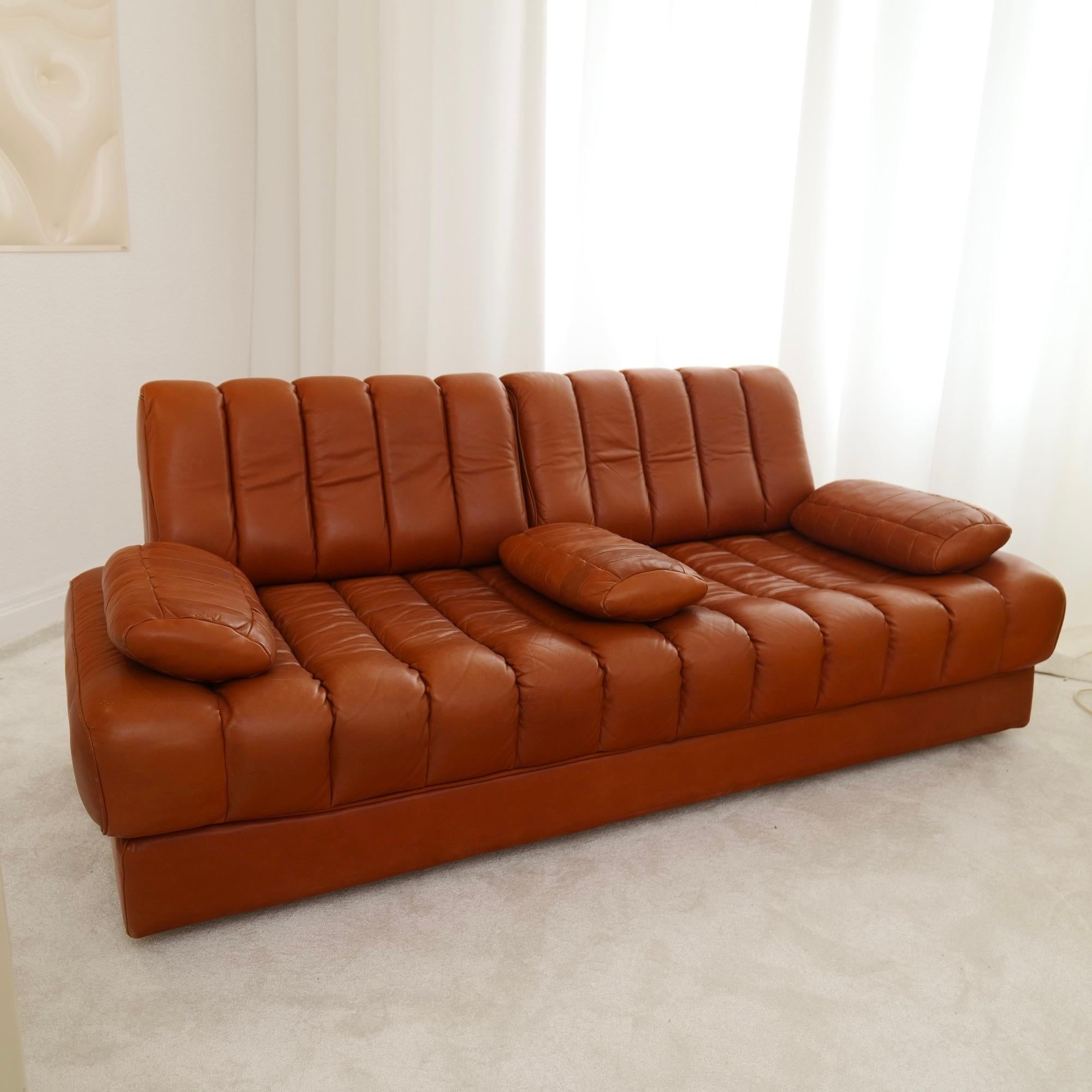 Mid-20th Century vintage De Sede DS 85 Sofa daybed in brown leather For Sale