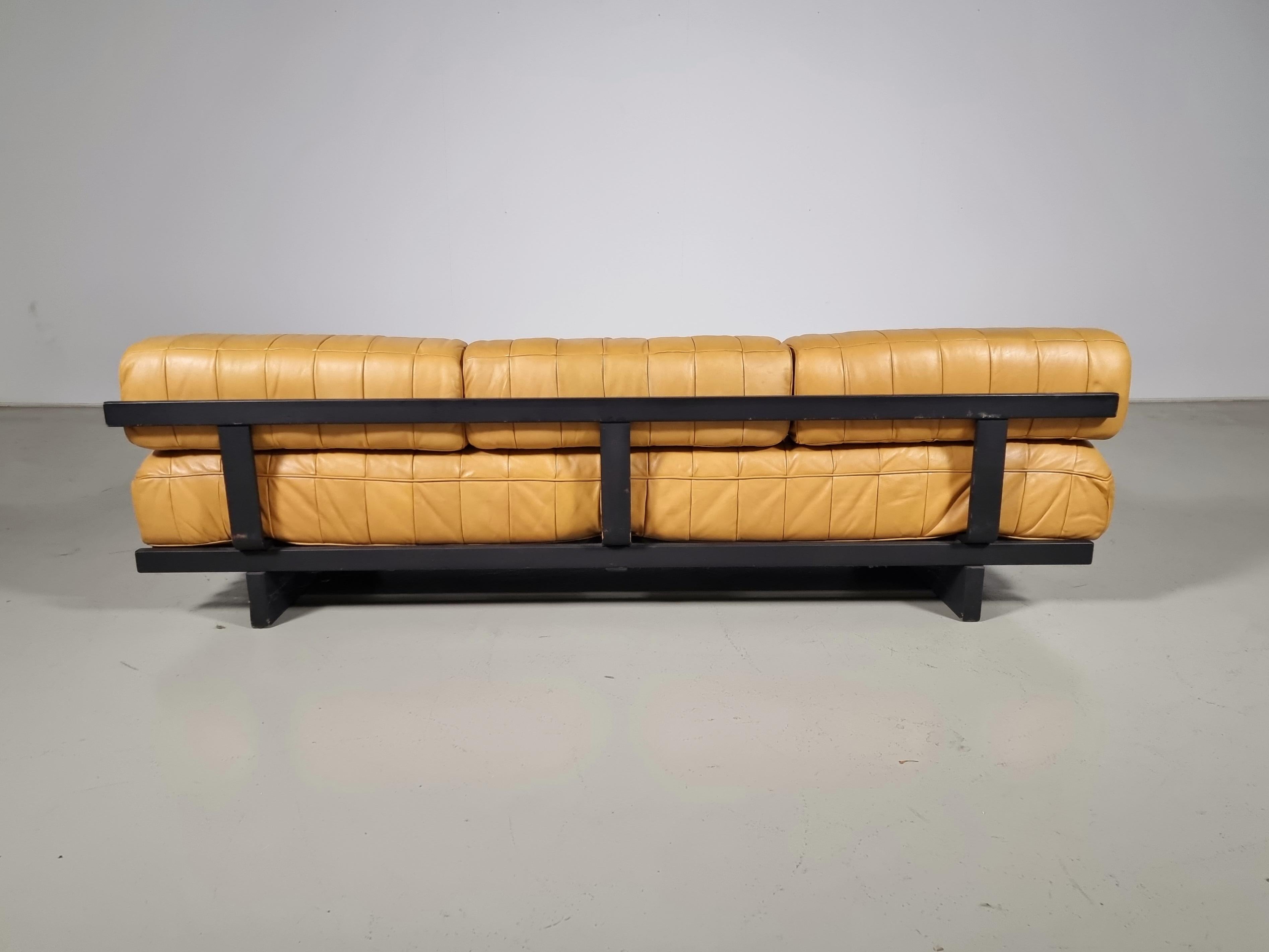 Leather Vintage De Sede DS80 Patchwork Daybed in light cognac leather and ash, 1970s