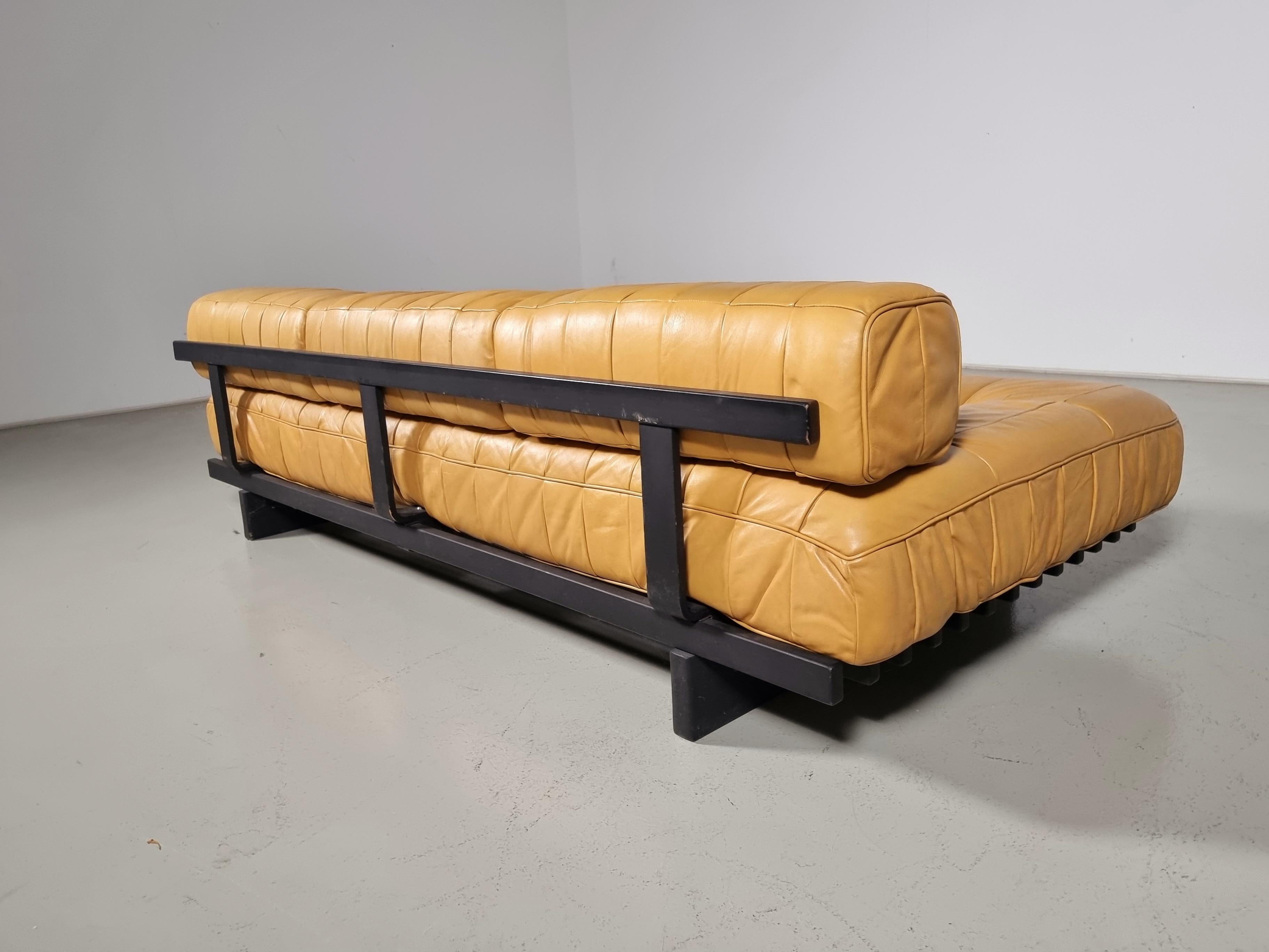 Vintage De Sede DS80 Patchwork Daybed in light cognac leather and ash, 1970s 1