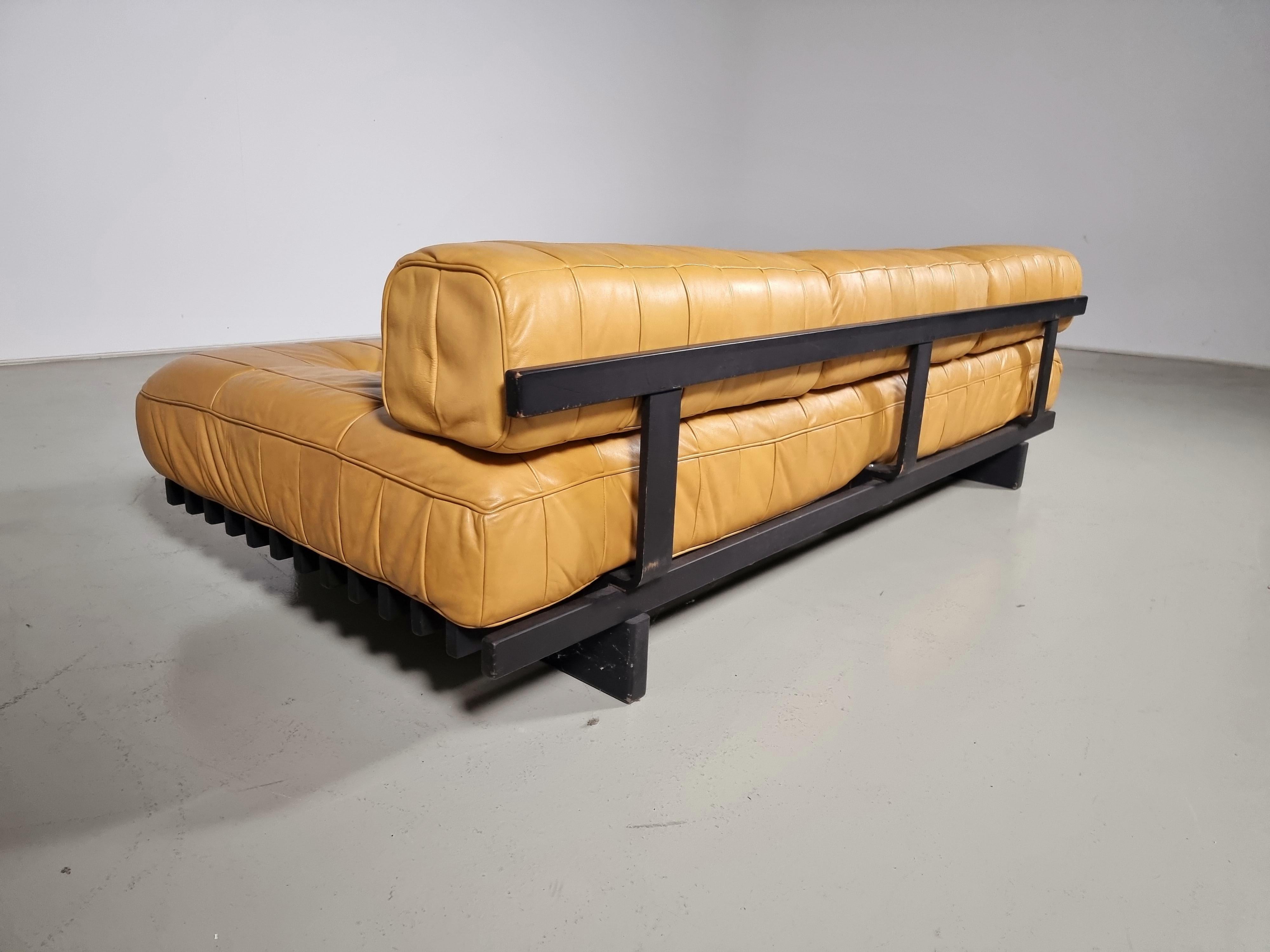 Vintage De Sede DS80 Patchwork Daybed in light cognac leather and ash, 1970s 2