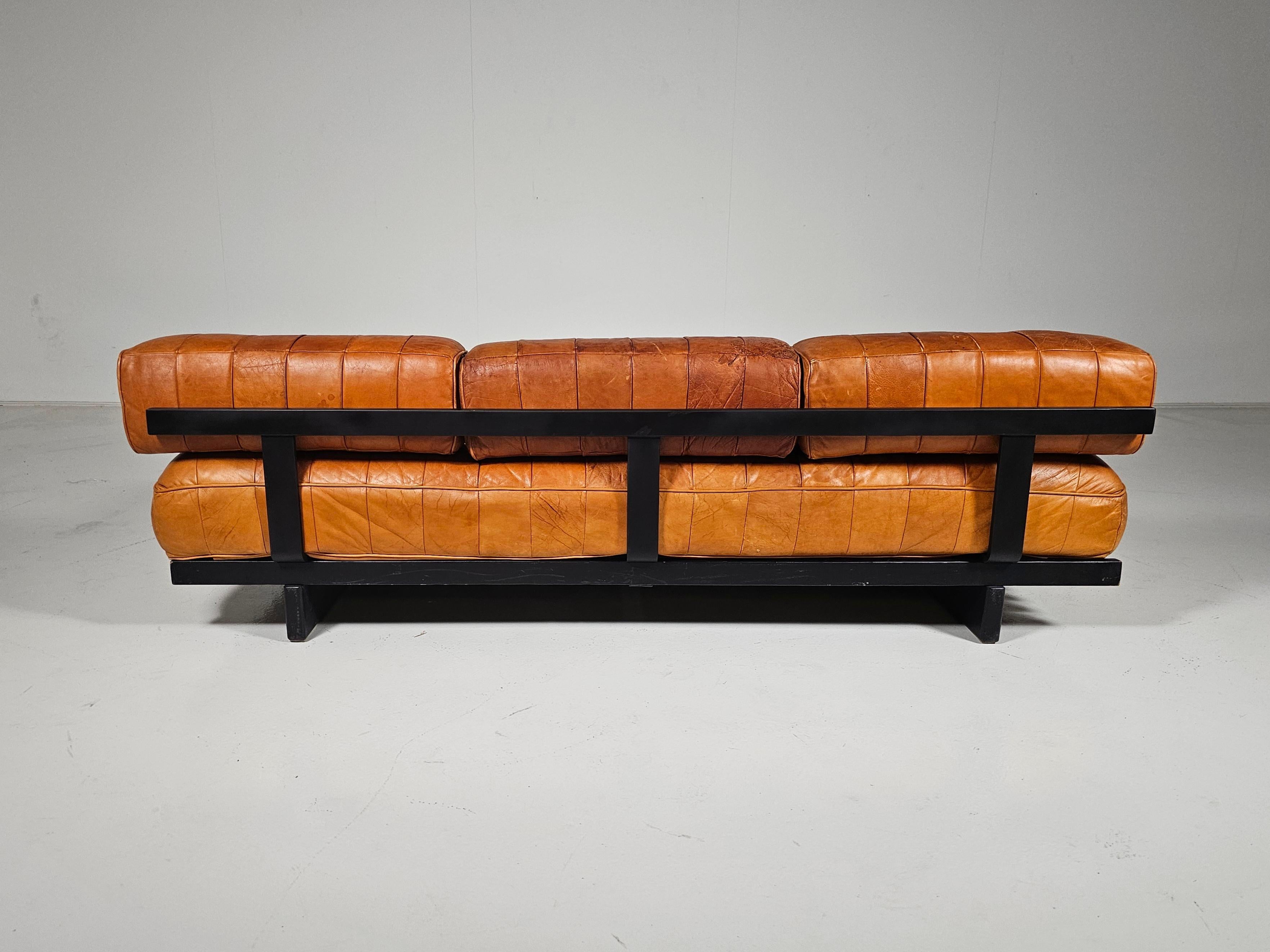 Vintage De Sede DS80 Patchwork Daybed in cognac leather and ash, 1970s For Sale 4