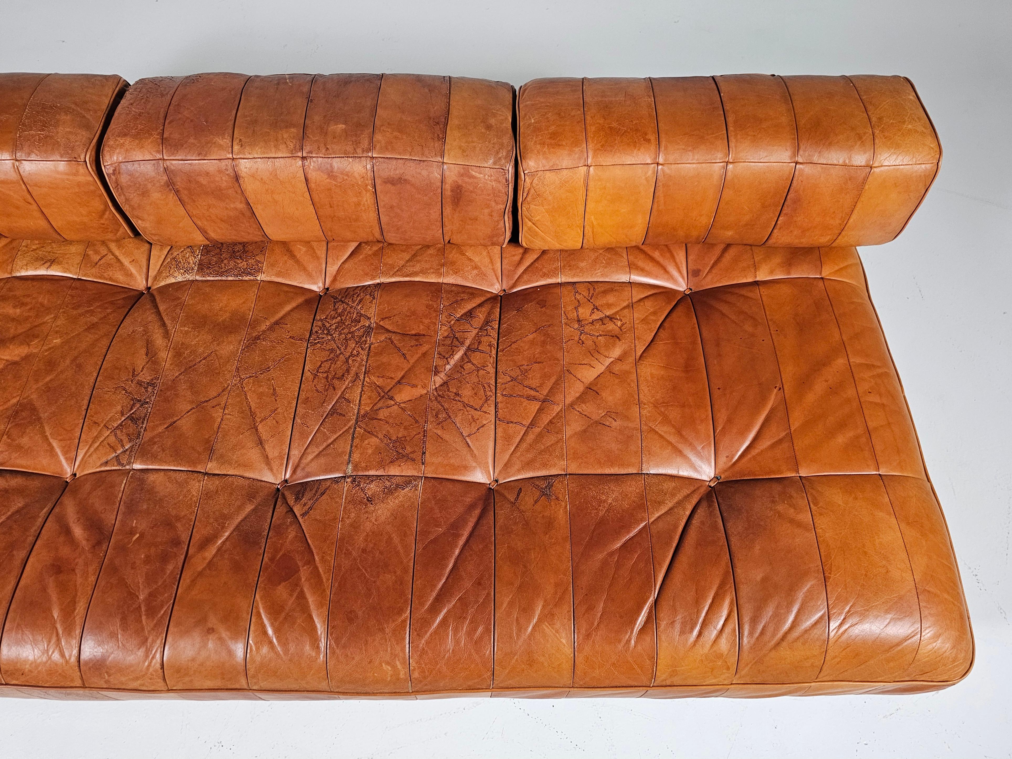 Vintage De Sede DS80 Patchwork Daybed in cognac leather and ash, 1970s For Sale 5