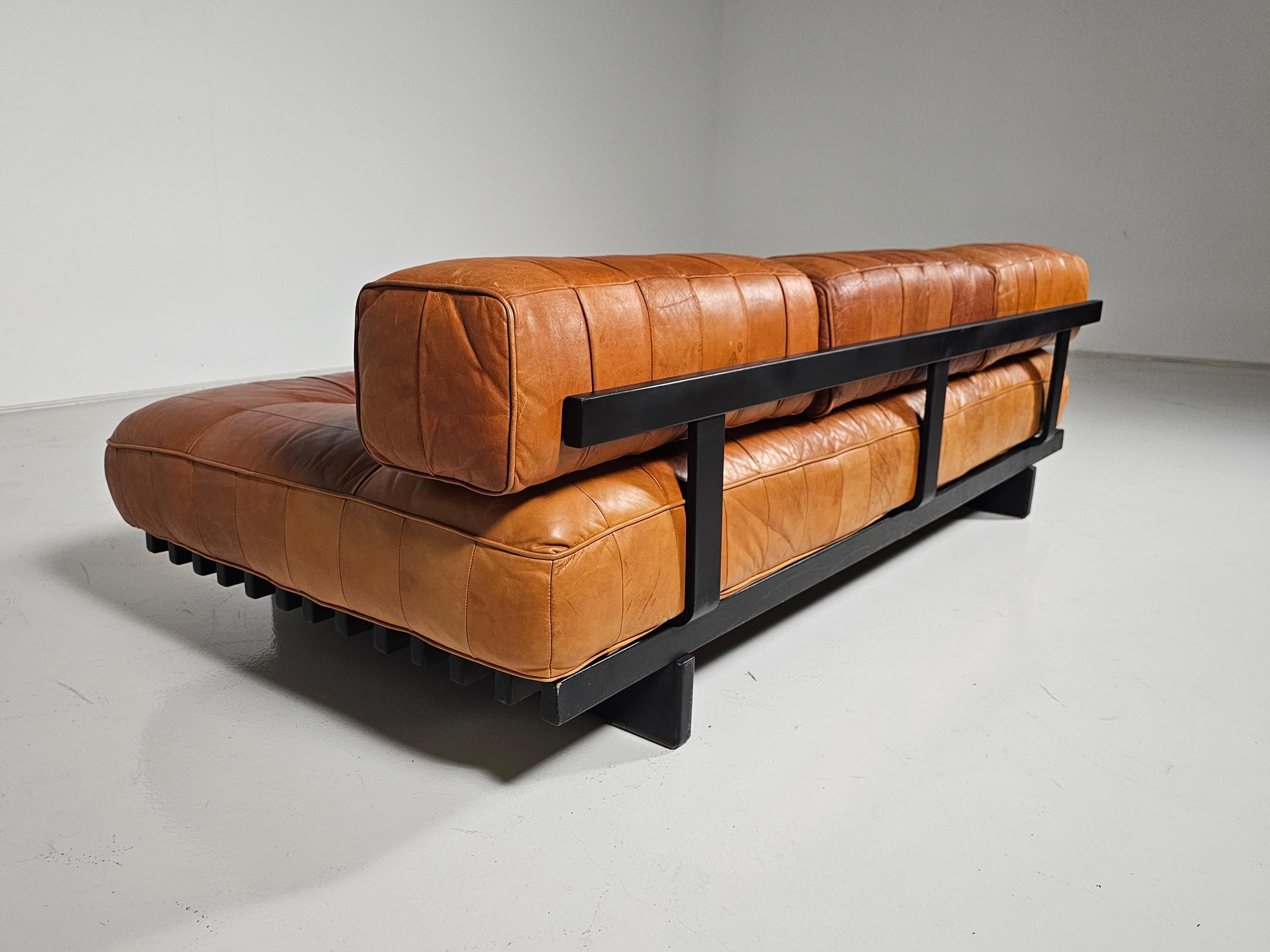 Vintage De Sede DS80 Patchwork Daybed in cognac leather and ash, 1970s For Sale 2