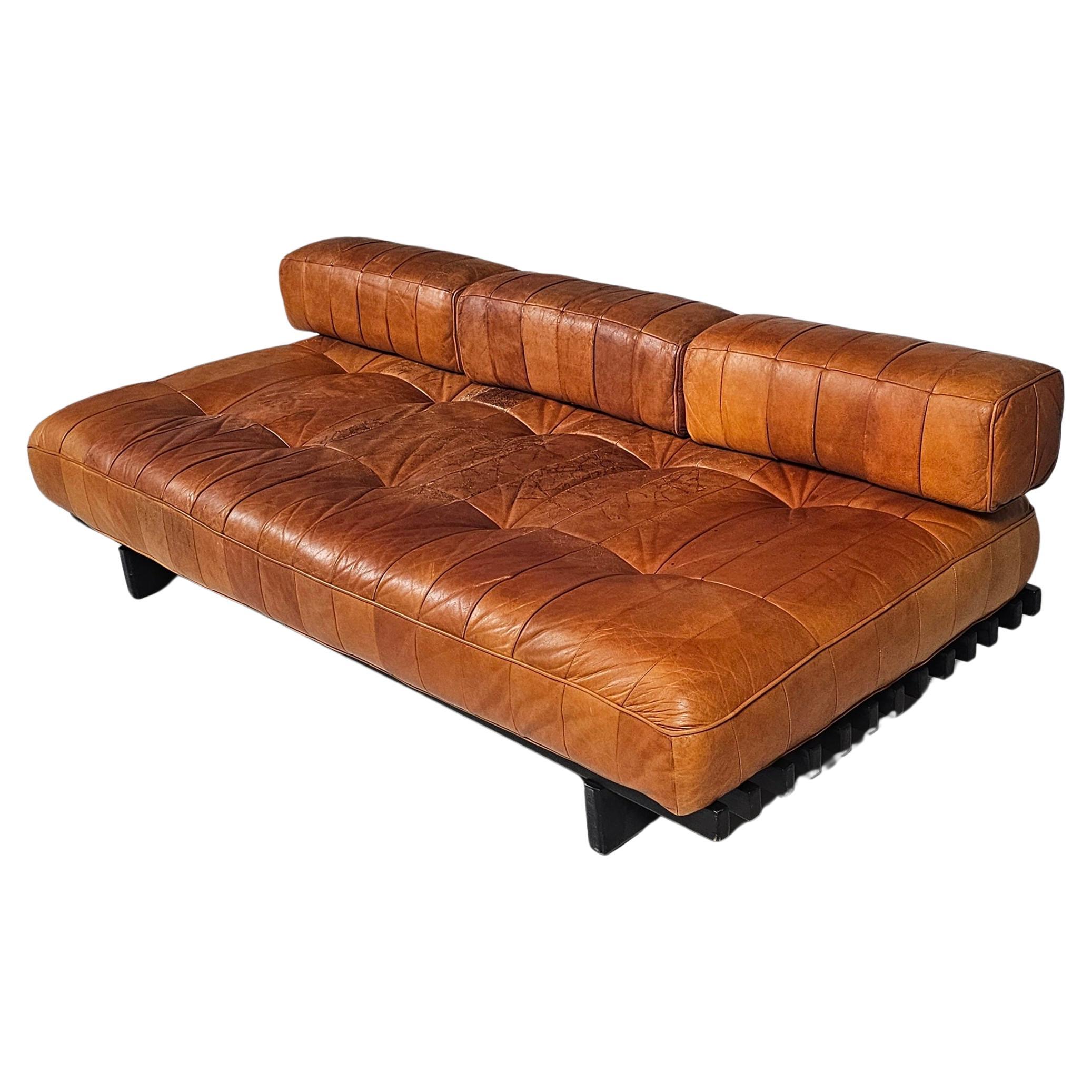 Vintage De Sede DS80 Patchwork Daybed in cognac leather and ash, 1970s For Sale