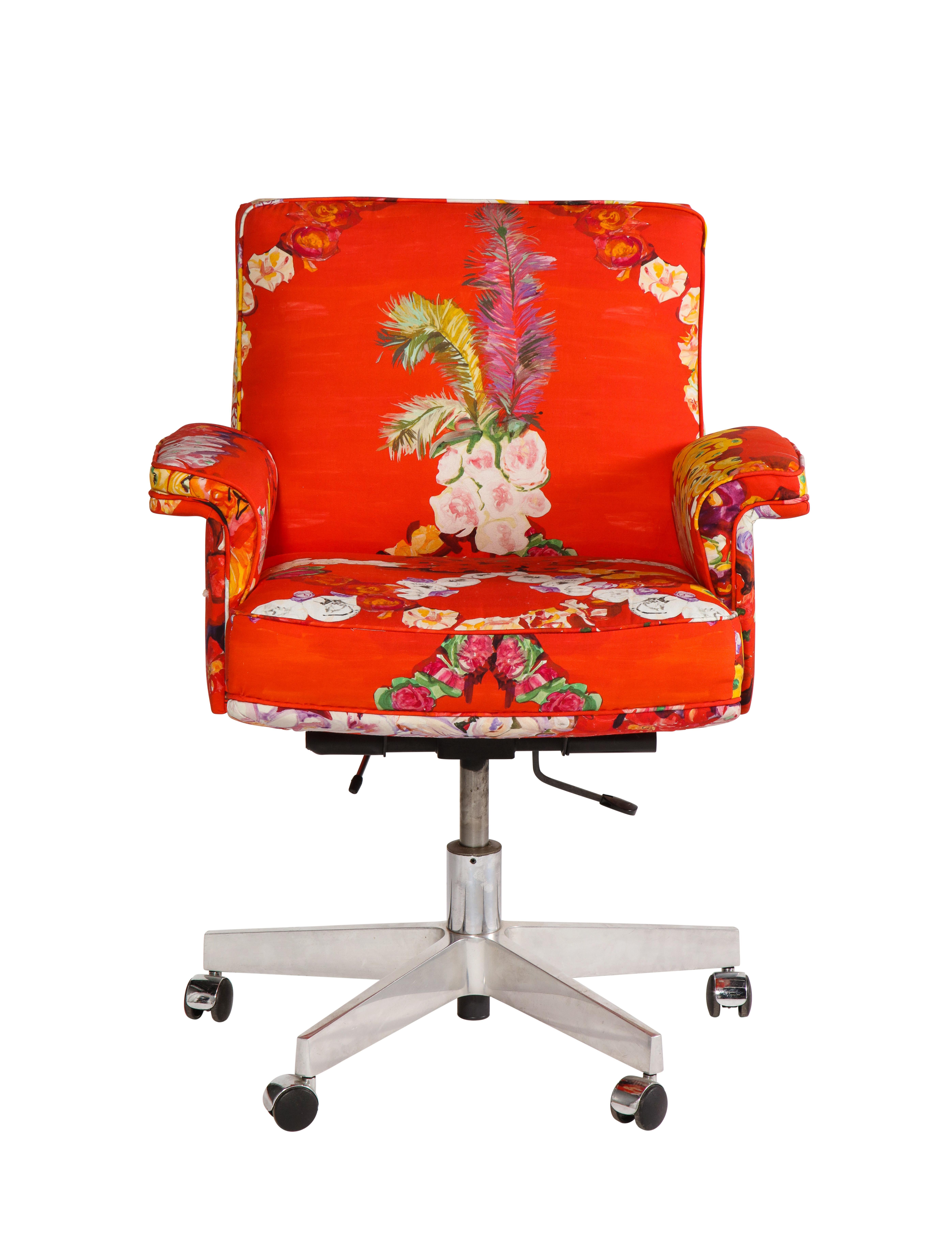 Vintage De Sede Executive Swivel Chair in Voutsa Mimi Chinoiserie Cotton 11