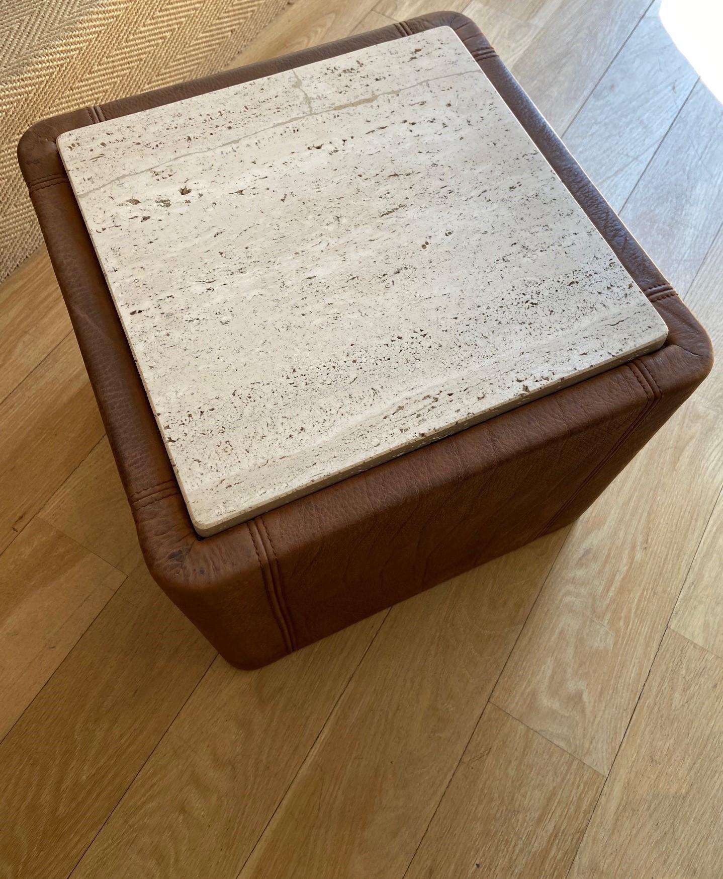 Vintage De Sede Leather & Travertine Pair of Side Table In Good Condition For Sale In Los Angeles, CA