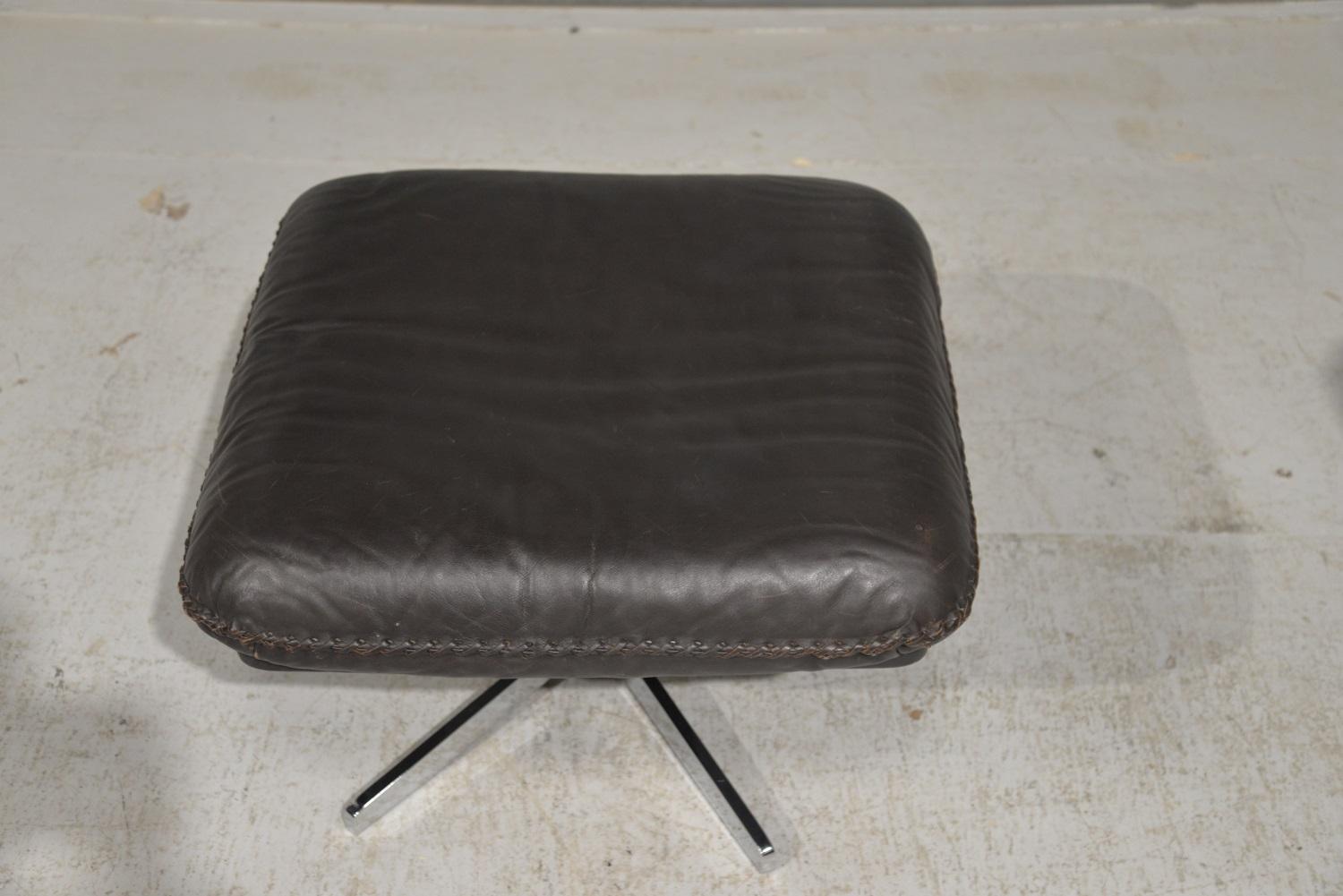 Vintage De Sede S 231 James Bond Swivel Armchair and Ottoman, Switzerland, 1960s 13