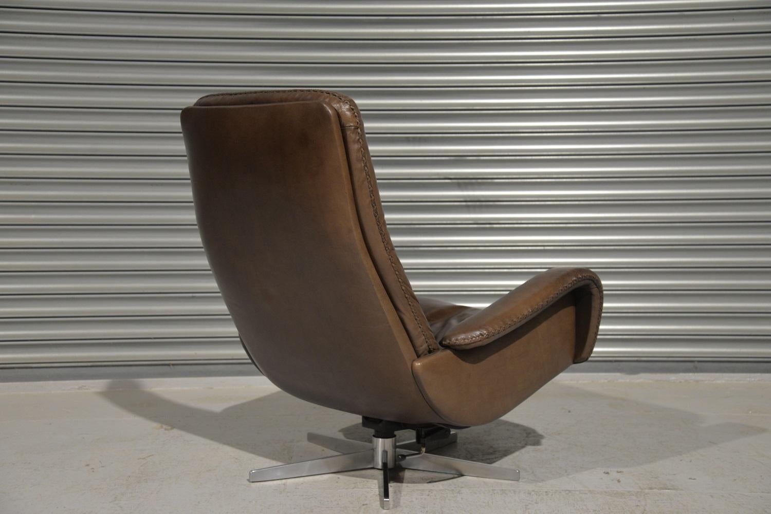 Vintage De Sede S 231 James Bond Swivel Armchair and Ottoman, Switzerland, 1960s For Sale 2