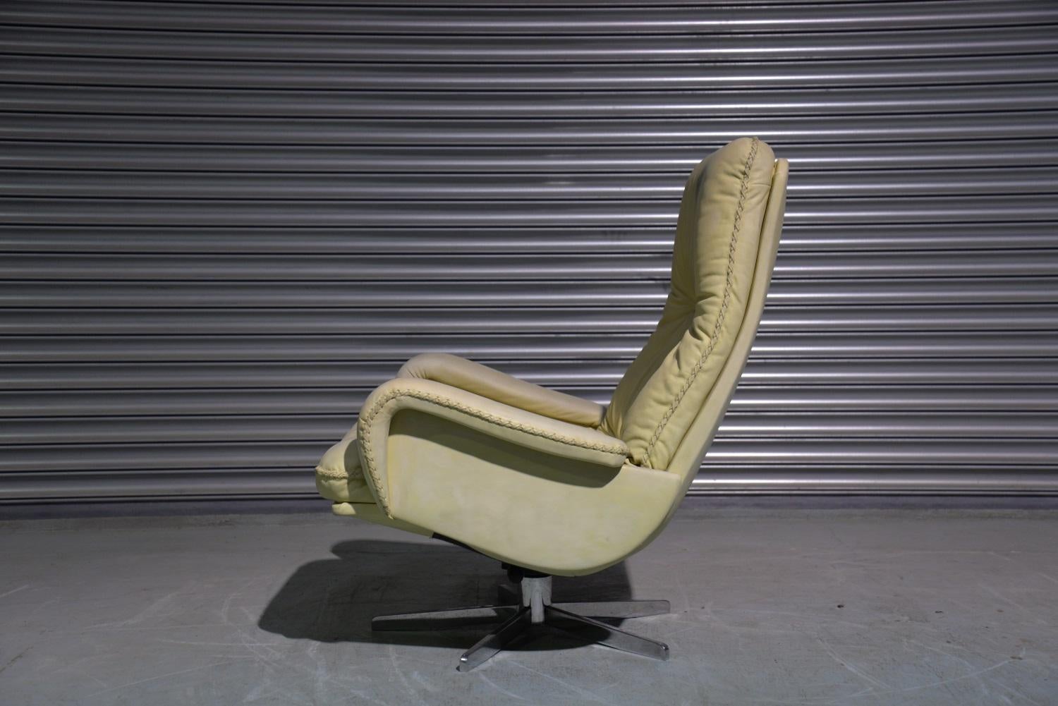 Mid-Century Modern Vintage De Sede S 231 James Bond Swivel Lounge Armchair, Switzerland 1960s For Sale