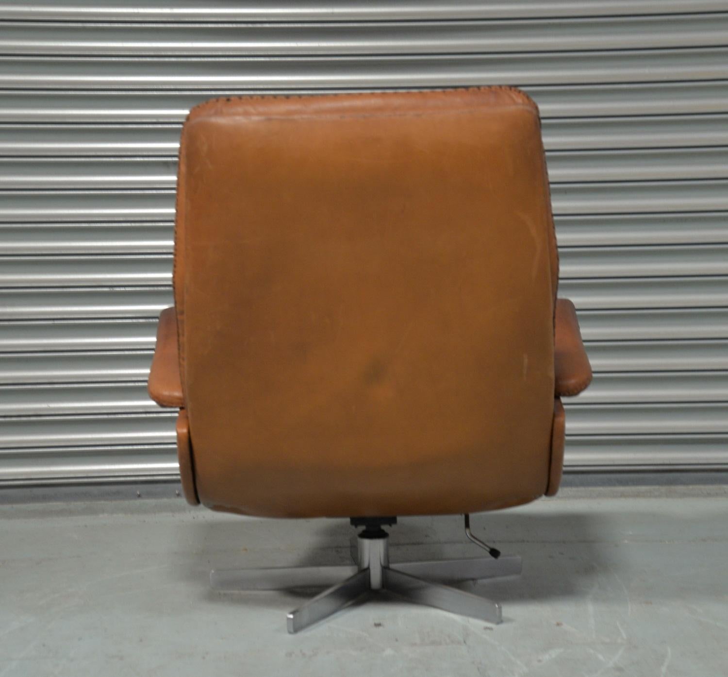 Vintage De Sede S 231 James Bond Swivel Armchair with Ottoman, Switzerland 1960s For Sale 1