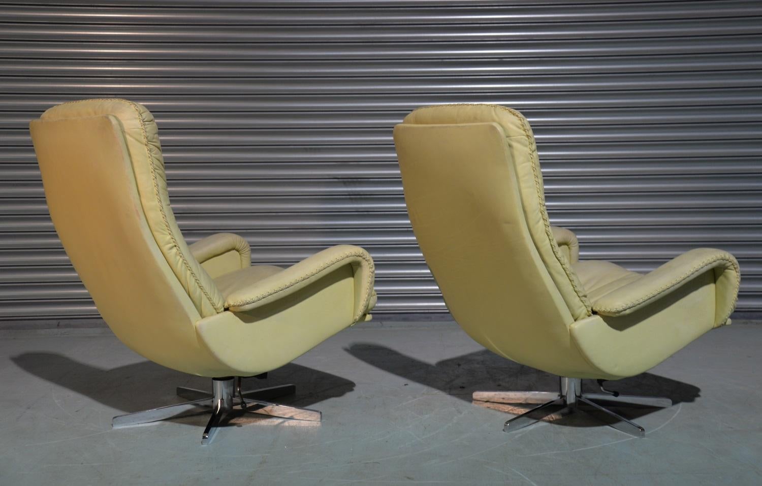 Swiss Vintage De Sede S 231 James Bond Swivel Lounge Armchairs, Switzerland 1960`s For Sale