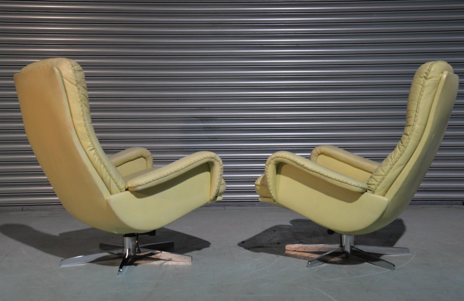 Vintage De Sede S 231 James Bond Swivel Leather Armchairs, Switzerland, 1960s For Sale 2