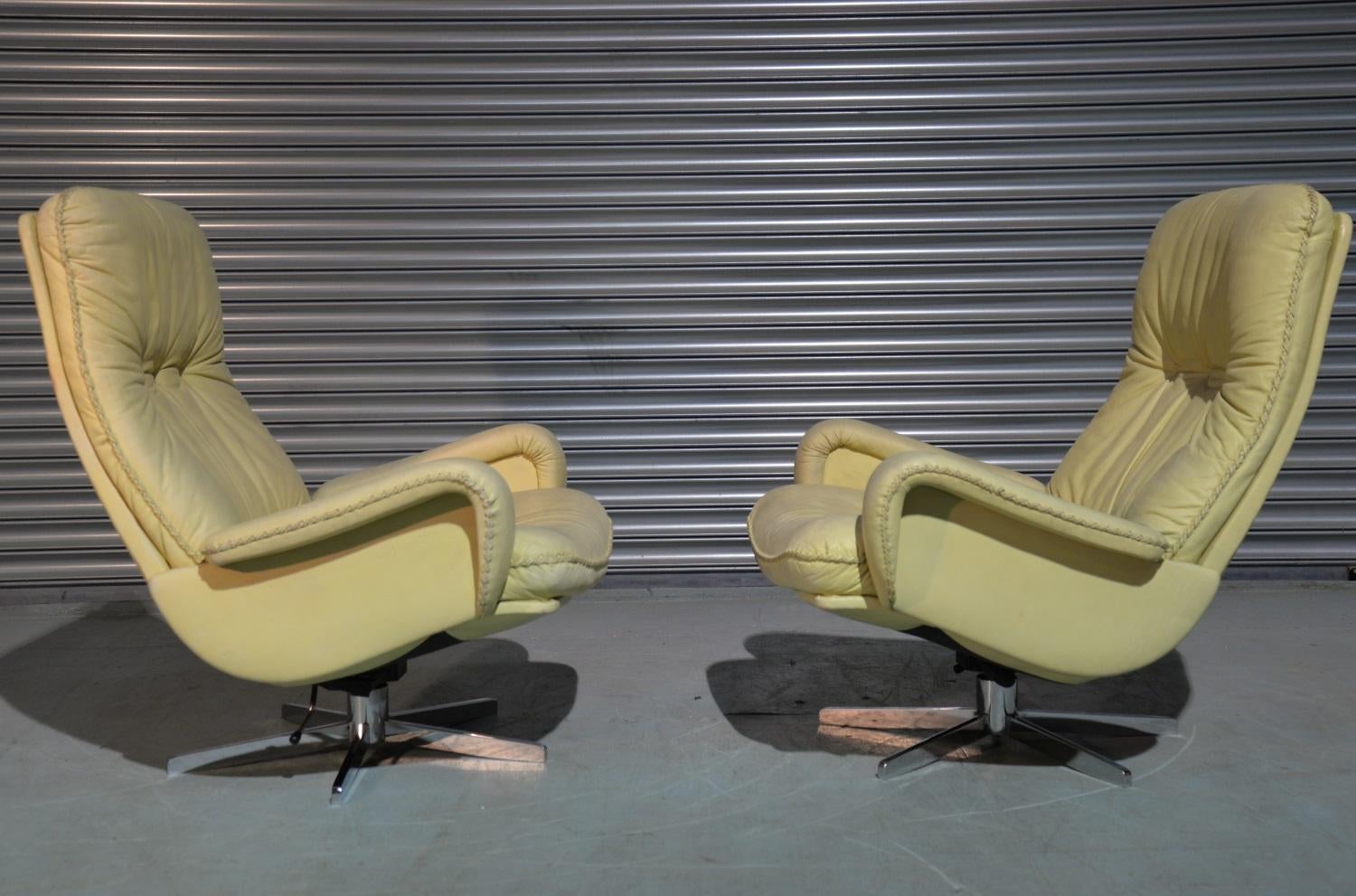 Vintage De Sede S 231 James Bond Swivel Leather Armchairs, Switzerland, 1960s For Sale 3