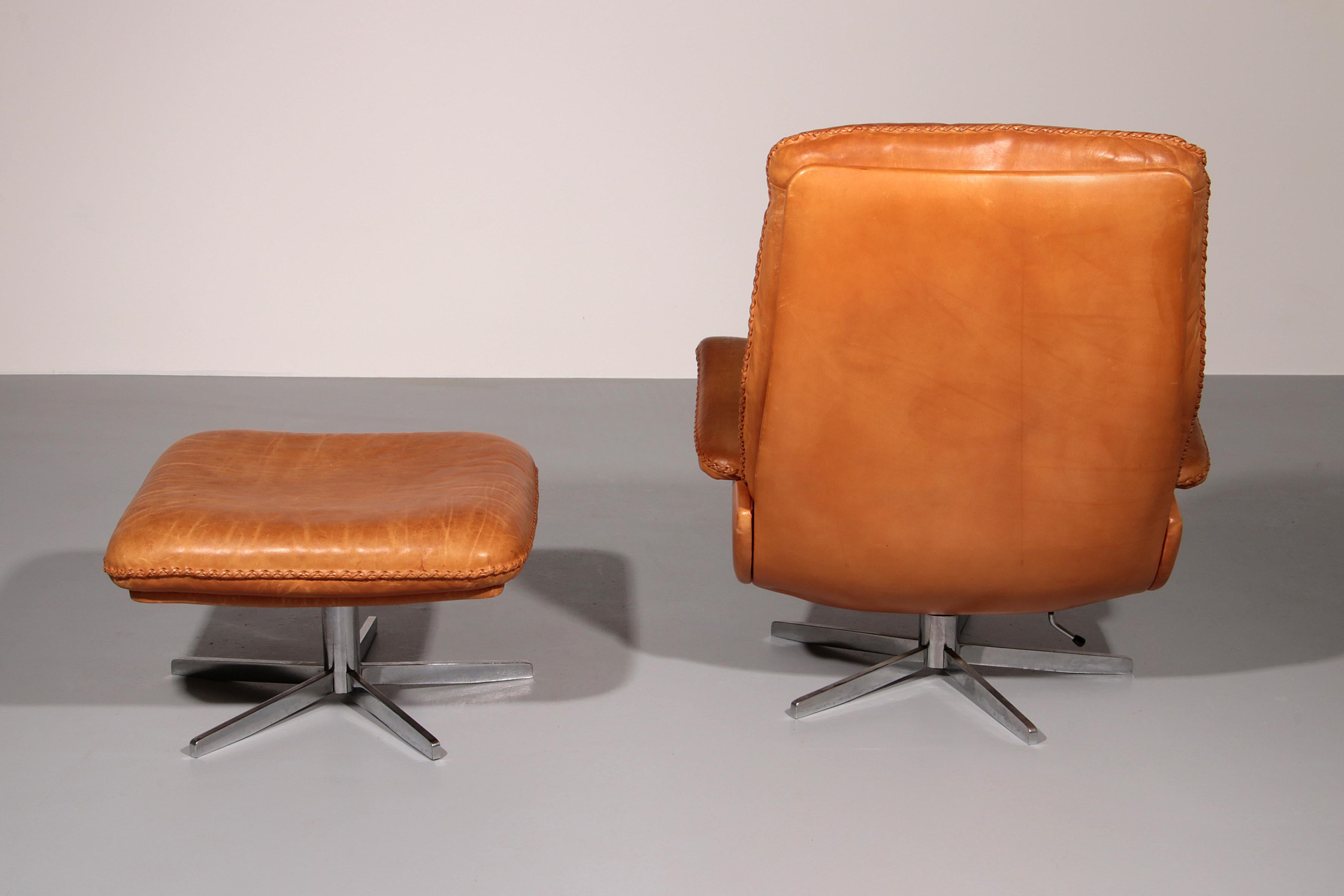 Vintage de Sede S 231 Poltrona e pouf in pelle, Svizzera anni '60 In condizioni buone in vendita a Oirlo, LI
