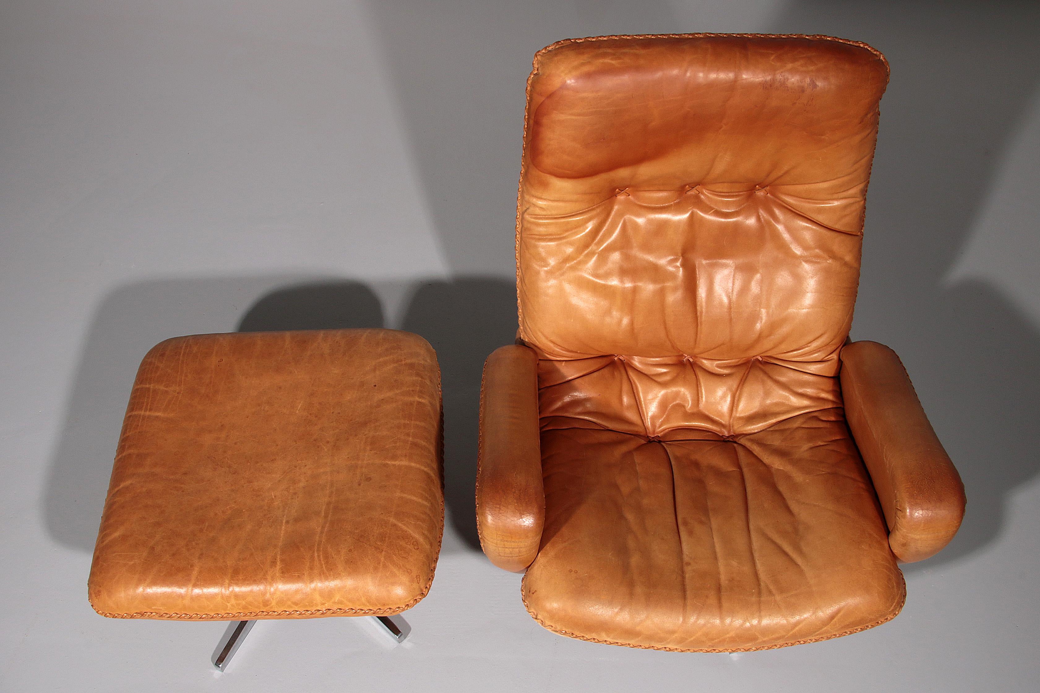 Pelle Vintage de Sede S 231 Poltrona e pouf in pelle, Svizzera anni '60 in vendita