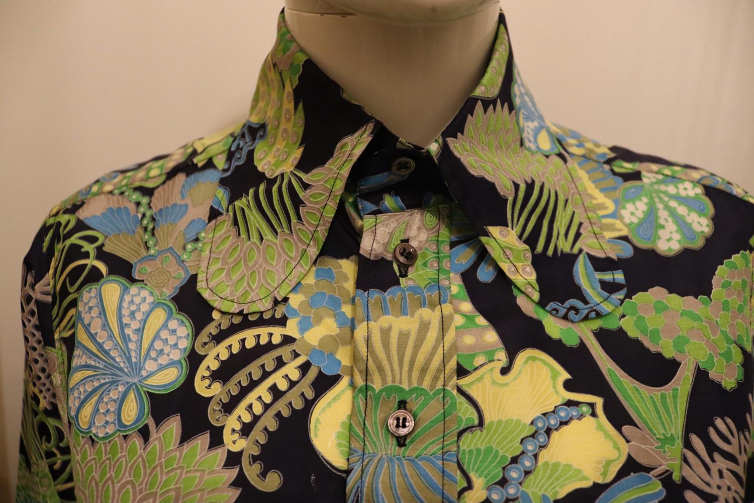 Vintage Debarah Clare print Gown For Sale 1