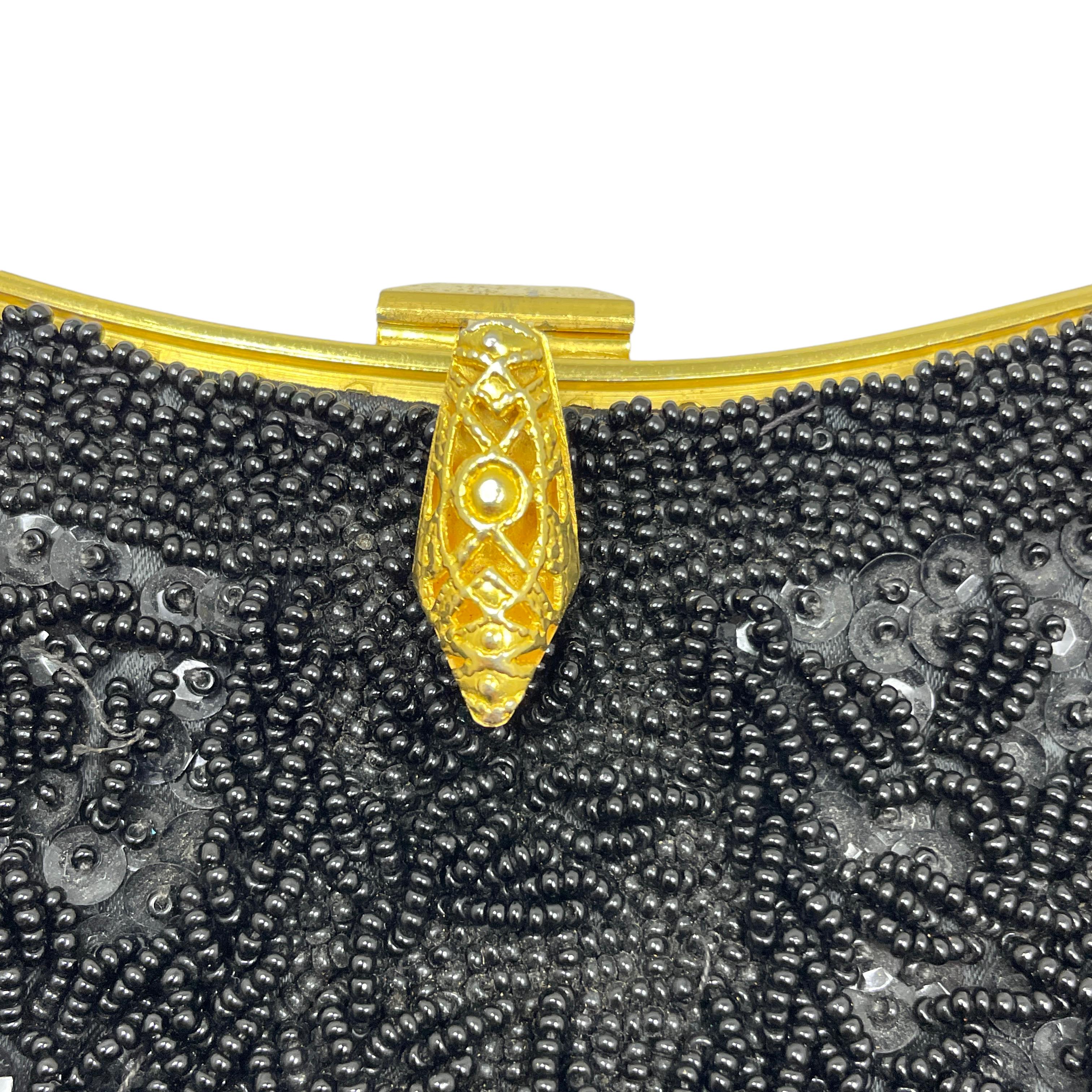 Vintage DEBBIE gold metal black beaded designer purse evening bag In Good Condition For Sale In Palos Hills, IL