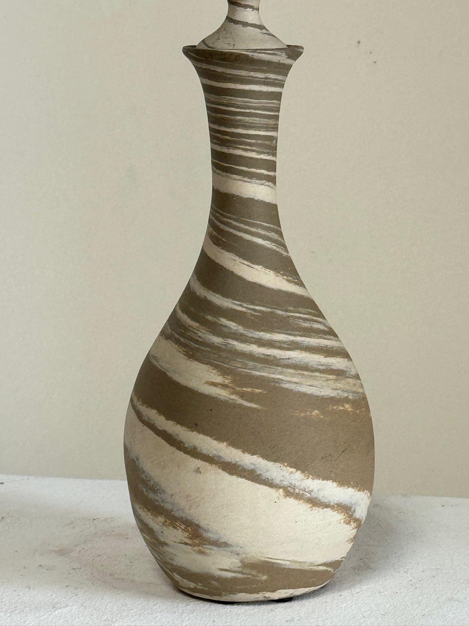 Vintage Decanter Tan & Buff Swirled Matte Glaze, Signed W.j. Gordy In Good Condition For Sale In West Hollywood, CA