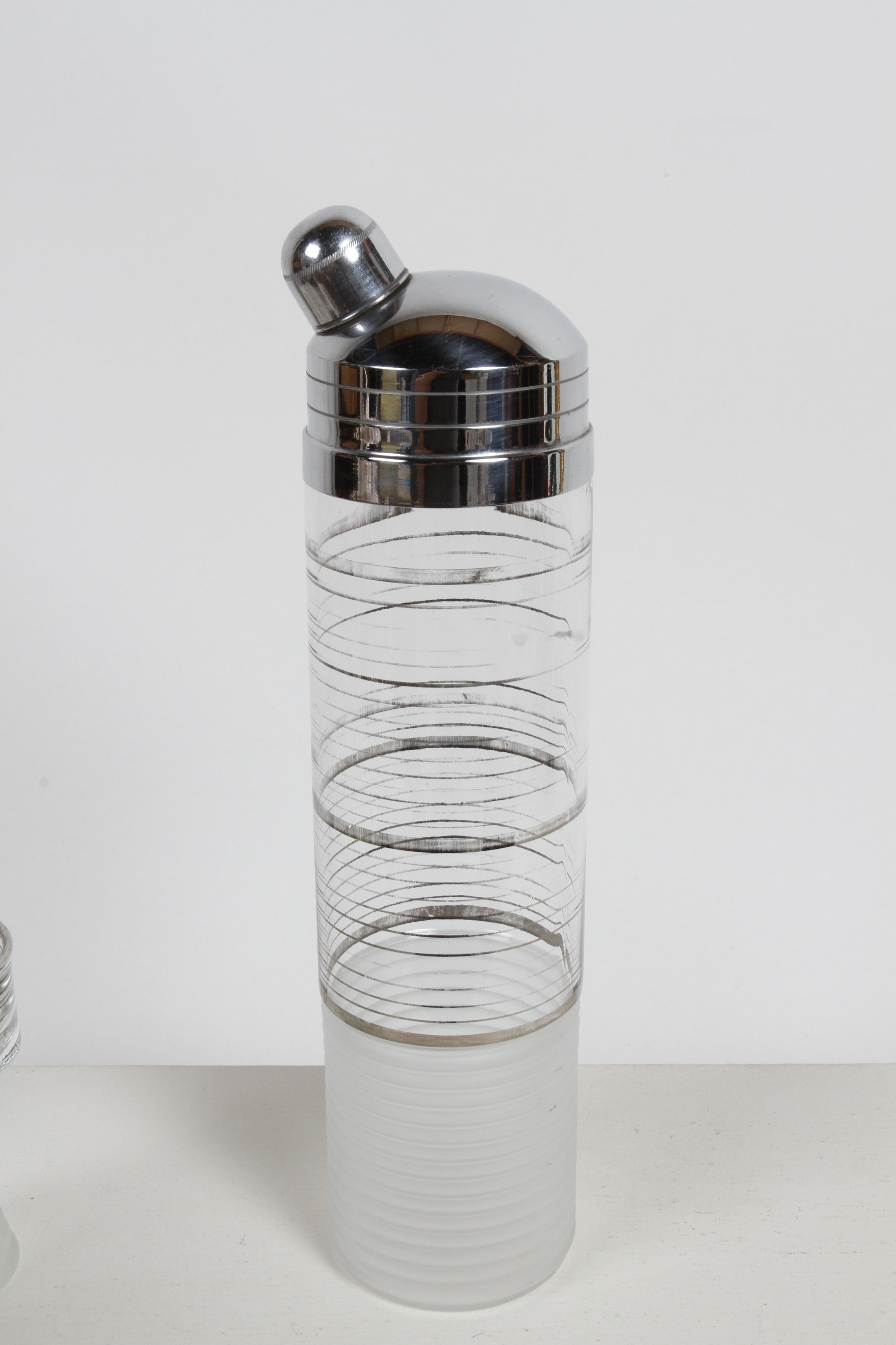 Vetro Vintage Deco 1930 Macbeth- Evans Skyscraper Silver Stripe Cocktail Shakers Set in vendita