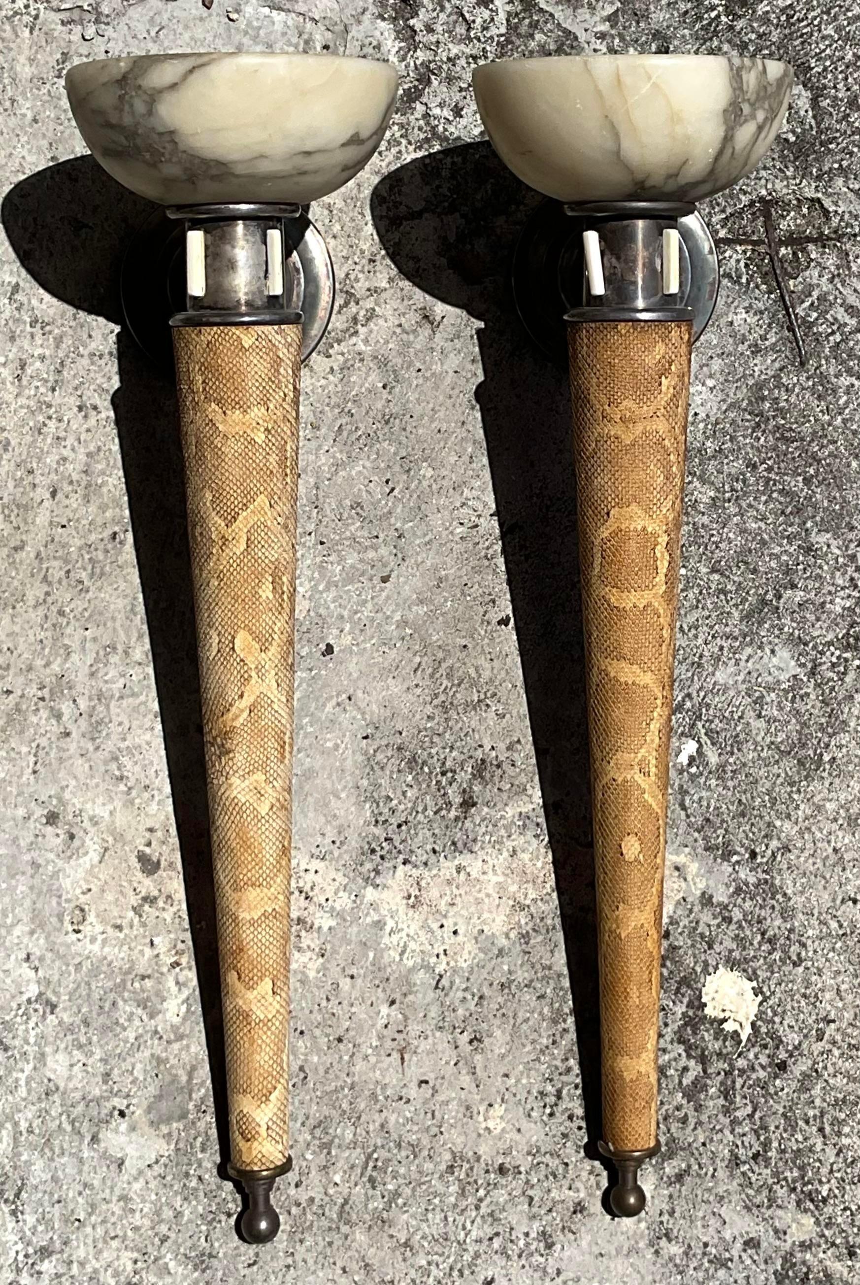 Lámparas de Alabastro y Piel de Serpiente Vintage Decó - Pareja en Bueno estado para la venta en west palm beach, FL
