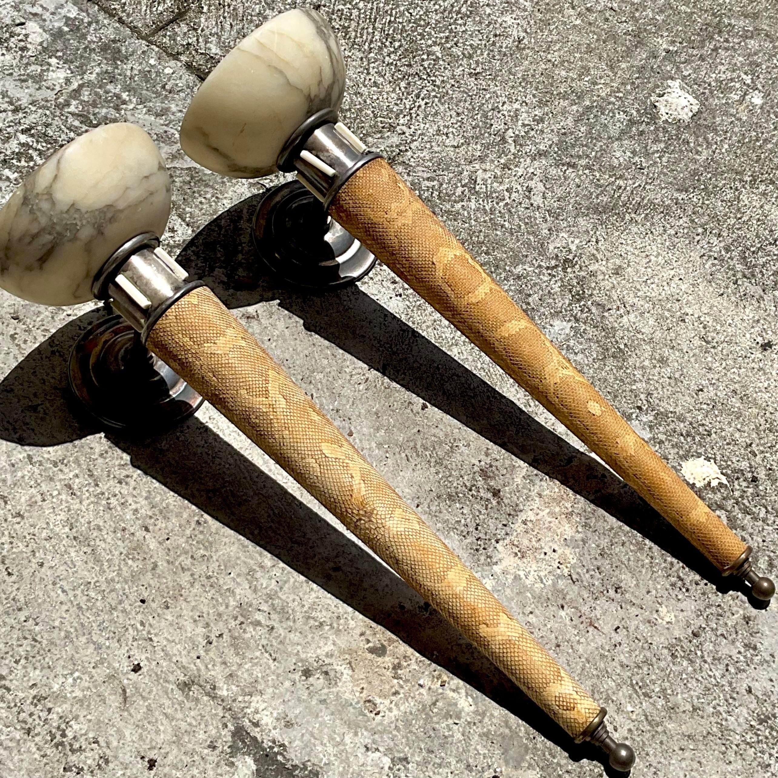 Lámparas de Alabastro y Piel de Serpiente Vintage Decó - Pareja siglo XX en venta