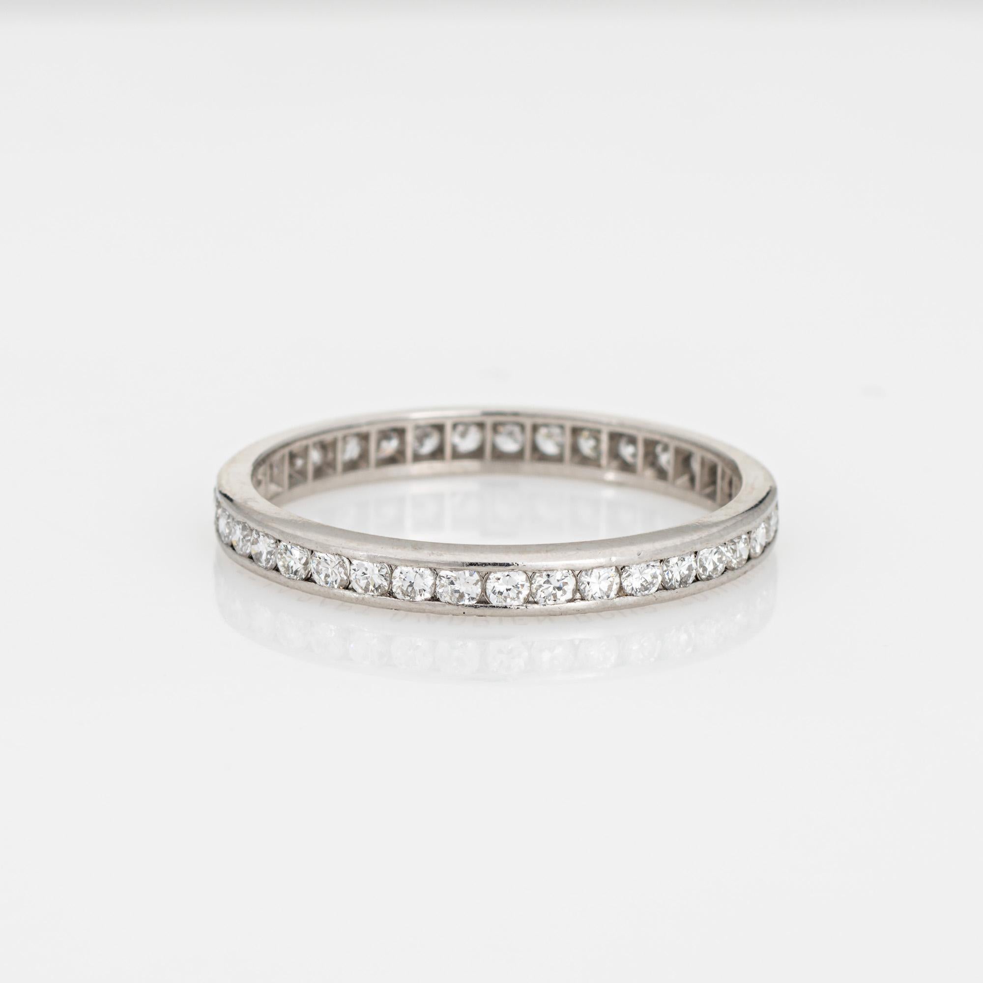 Vintage Deco Anillo de diamantes Sz 8 Anillo de bodas de platino Eternidad Joyería fina 1933 Art Decó en venta
