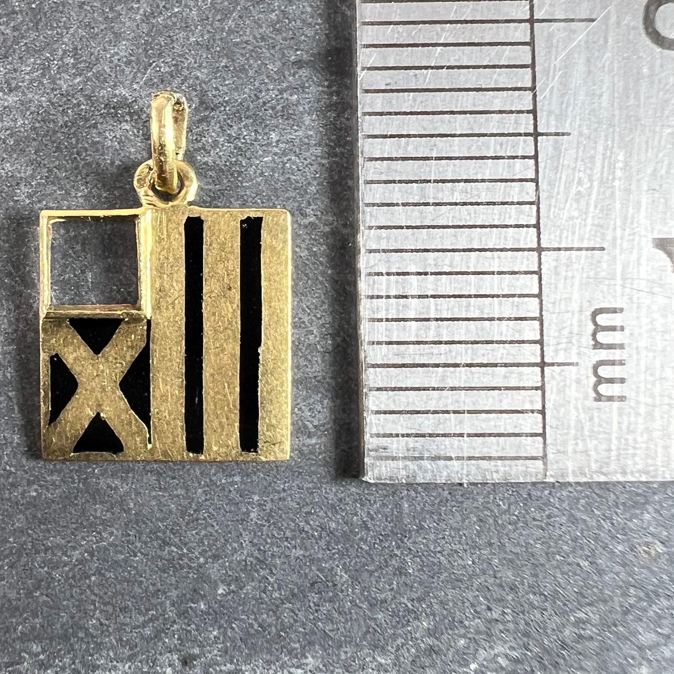 Pendentif en or jaune 18K avec breloque vintage déco February Wisdom Pisces Flag Enamel en vente 6