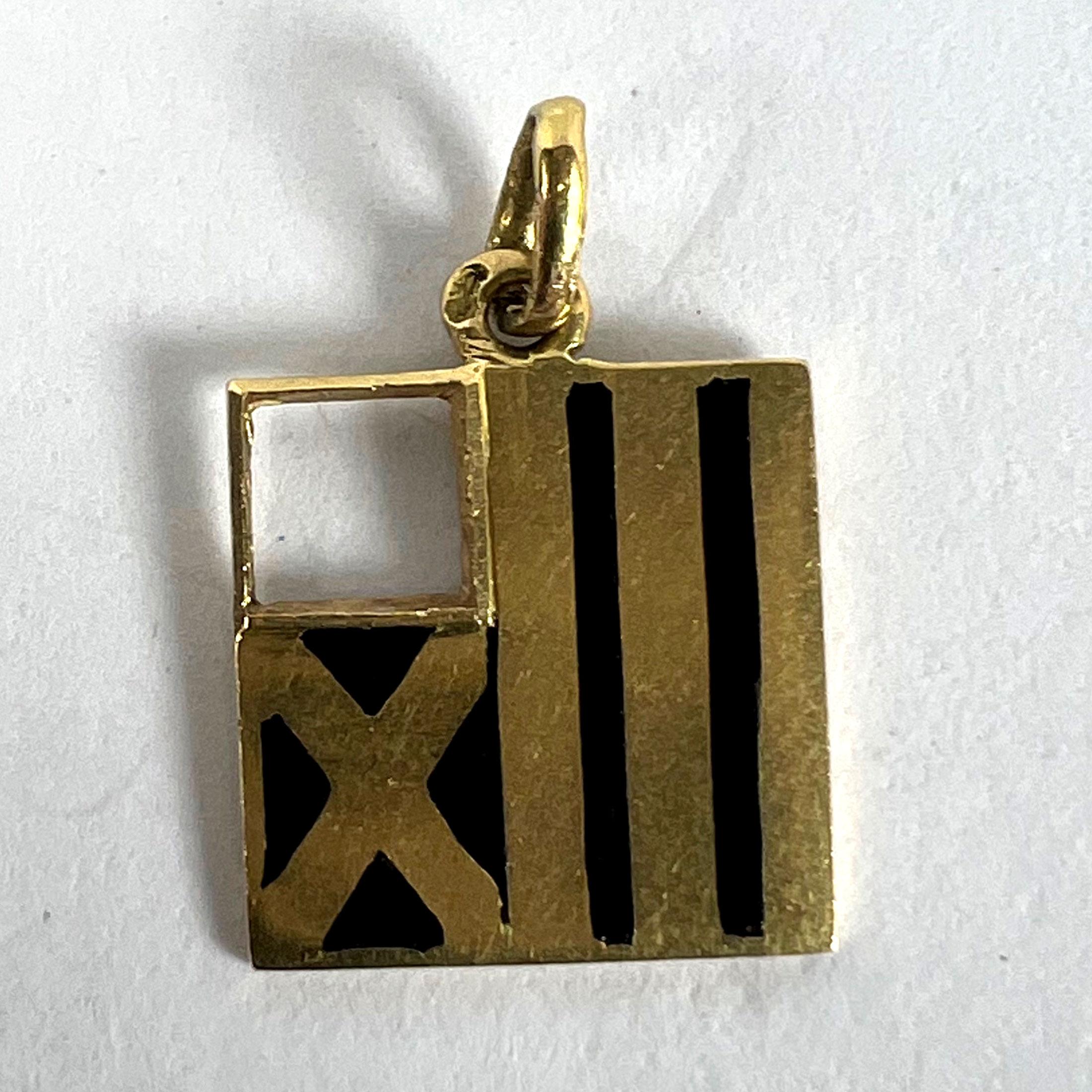Pendentif en or jaune 18K avec breloque vintage déco February Wisdom Pisces Flag Enamel en vente 8