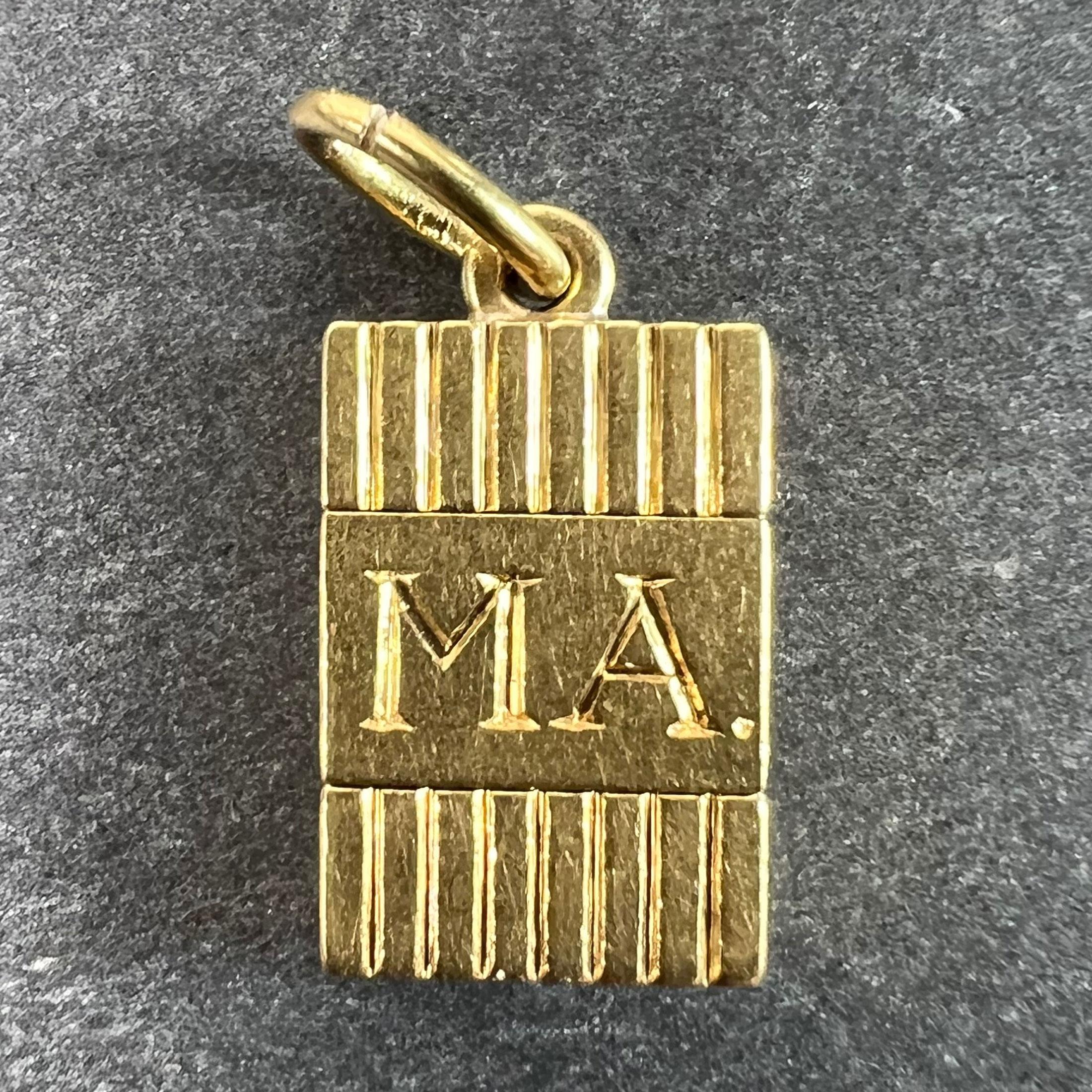 Pendentif en or jaune 18K avec breloque Vintage By Foldes Sceau Initiales AM Bon état - En vente à London, GB