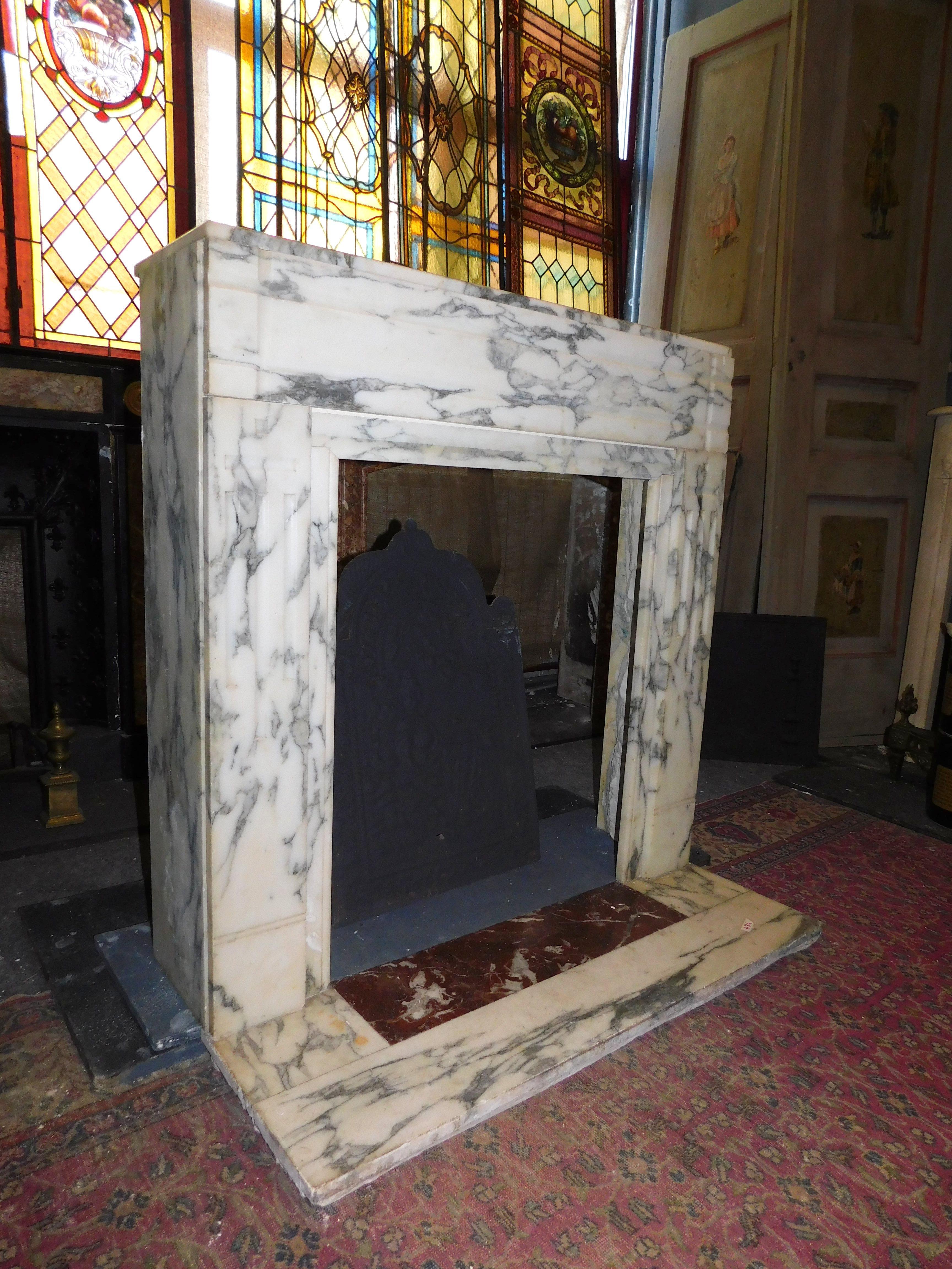 Hand-Carved Vintage Decò Mantle Fireplace in Veined White Marble, Early 1900s Italy