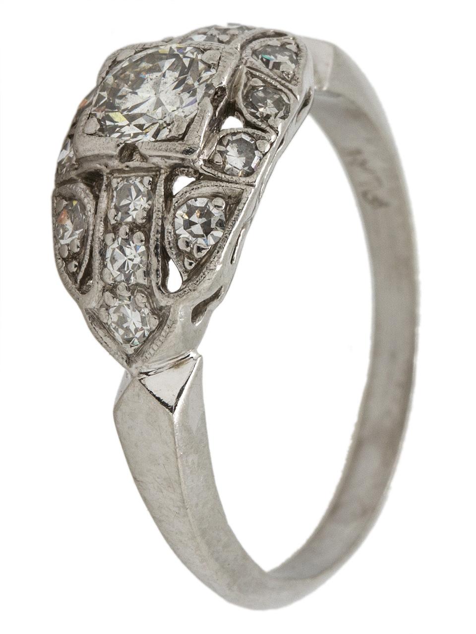 Round Cut Vintage Deco Platinum Engagement Ring 0.50 Carat I-SI2, circa 1930s For Sale