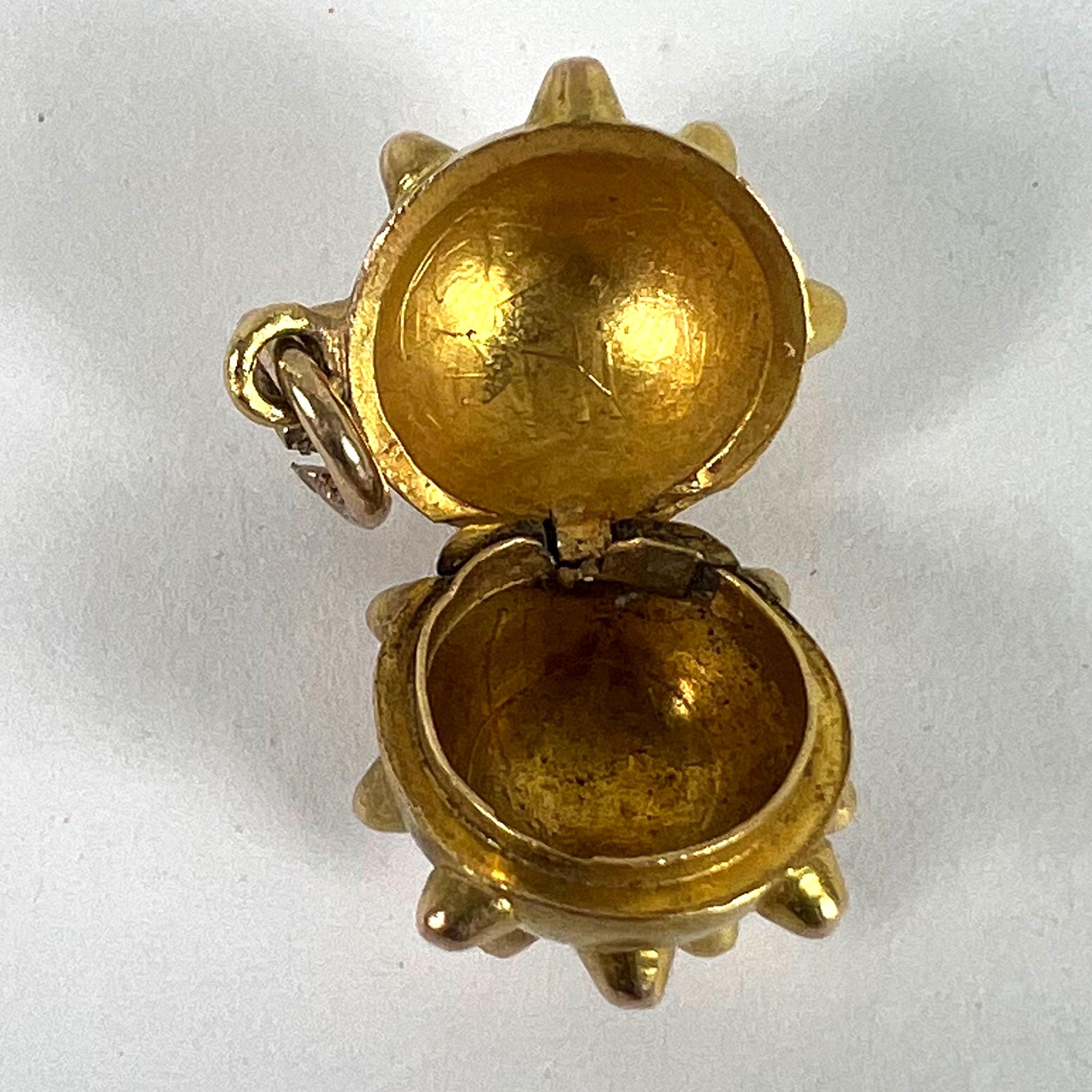 Vintage Deco Sputnik Medaillon 18K Gelbgold Charme Anhänger im Angebot 12