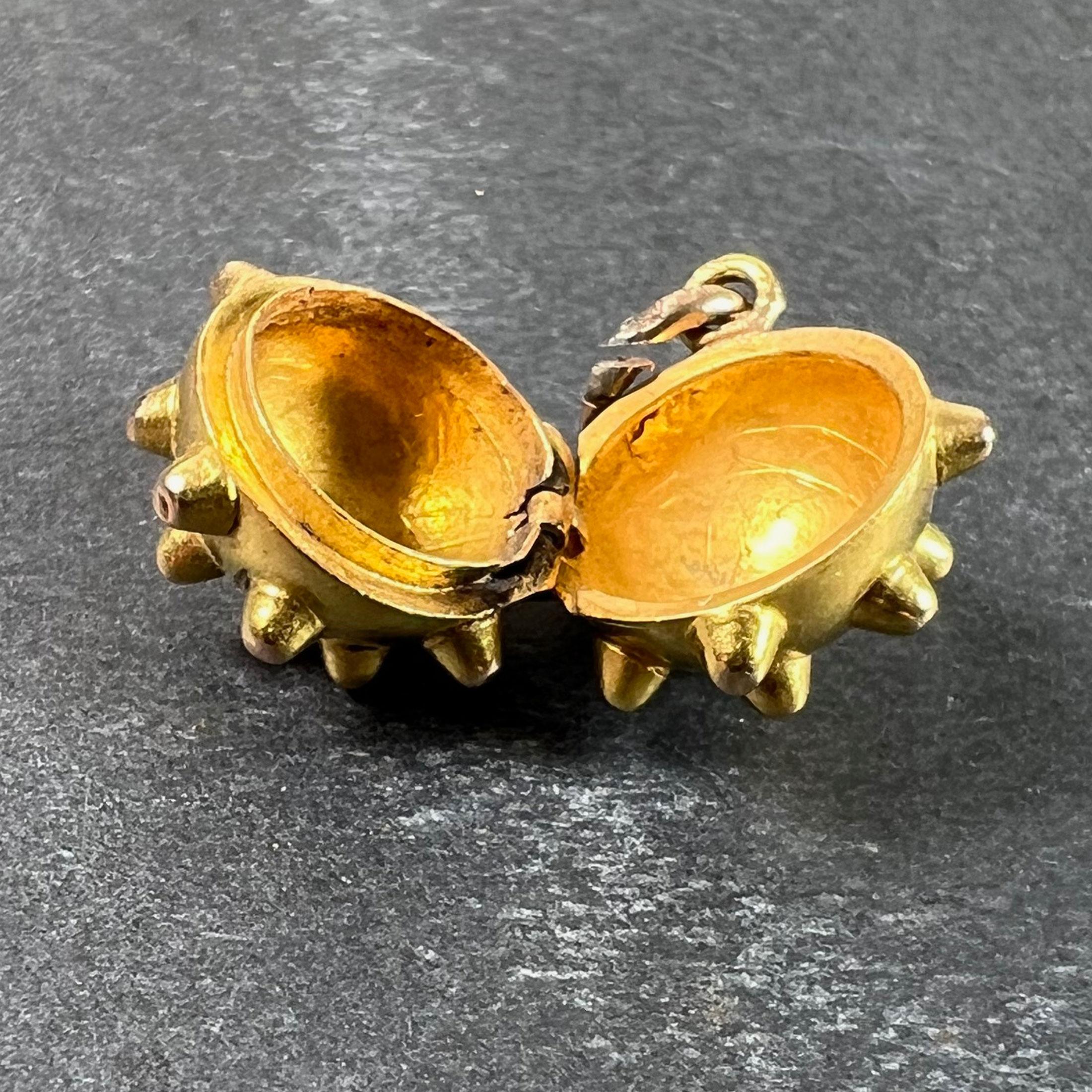 Vintage Deco Sputnik Medaillon 18K Gelbgold Charme Anhänger im Zustand „Gut“ im Angebot in London, GB