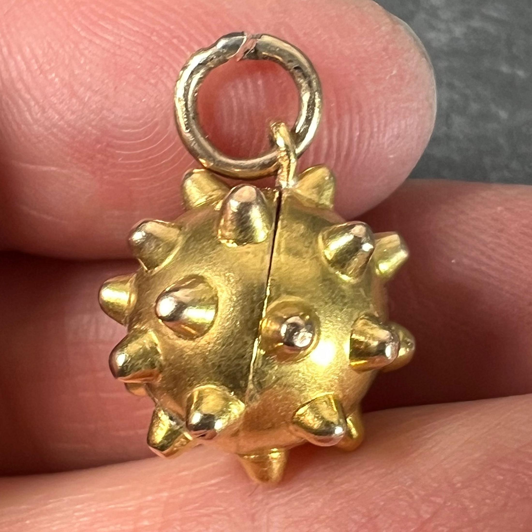 Vintage Deco Sputnik Medaillon 18K Gelbgold Charme Anhänger im Angebot 1