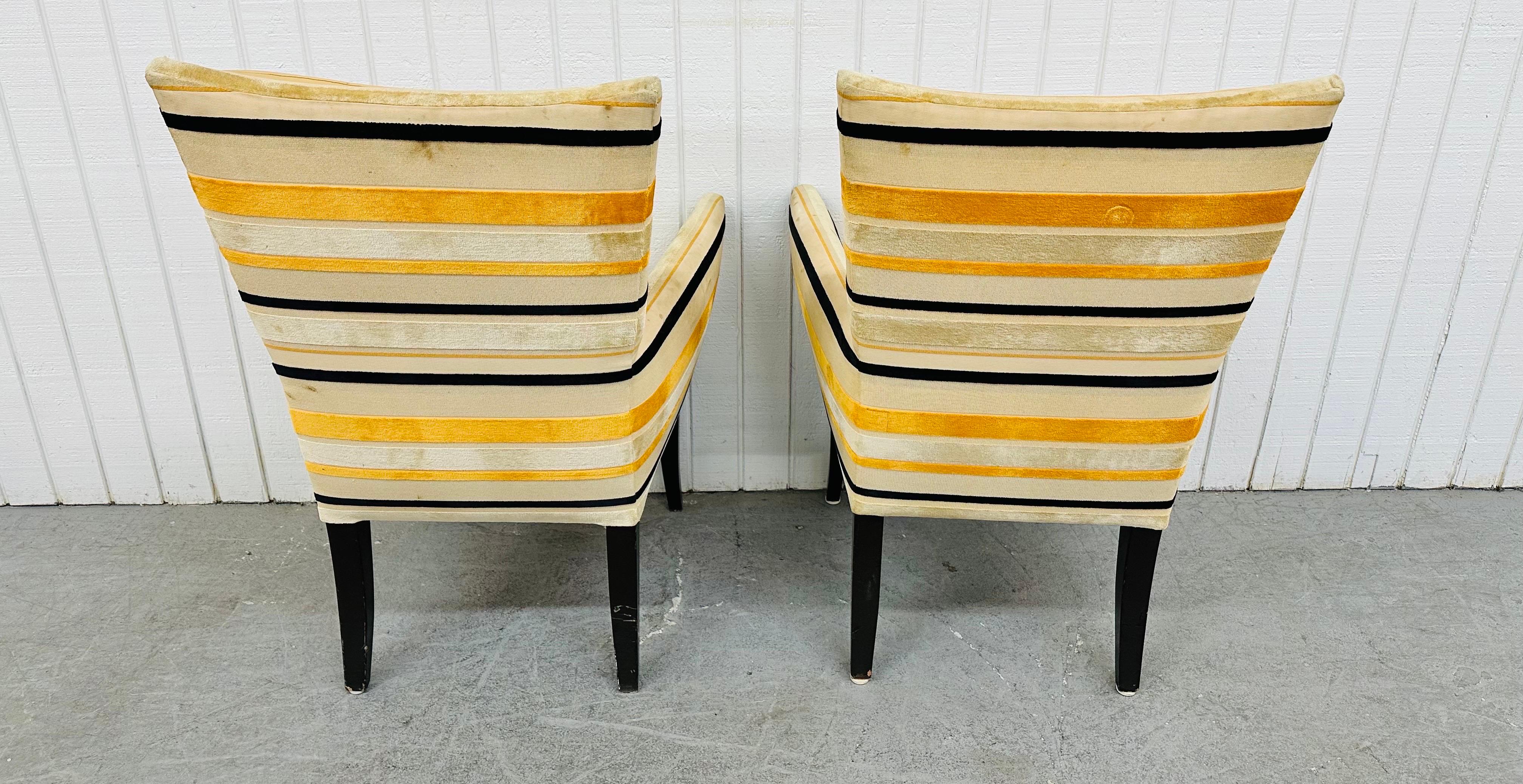 20th Century Vintage Deco Style Lounge Chairs - Set of 2 For Sale