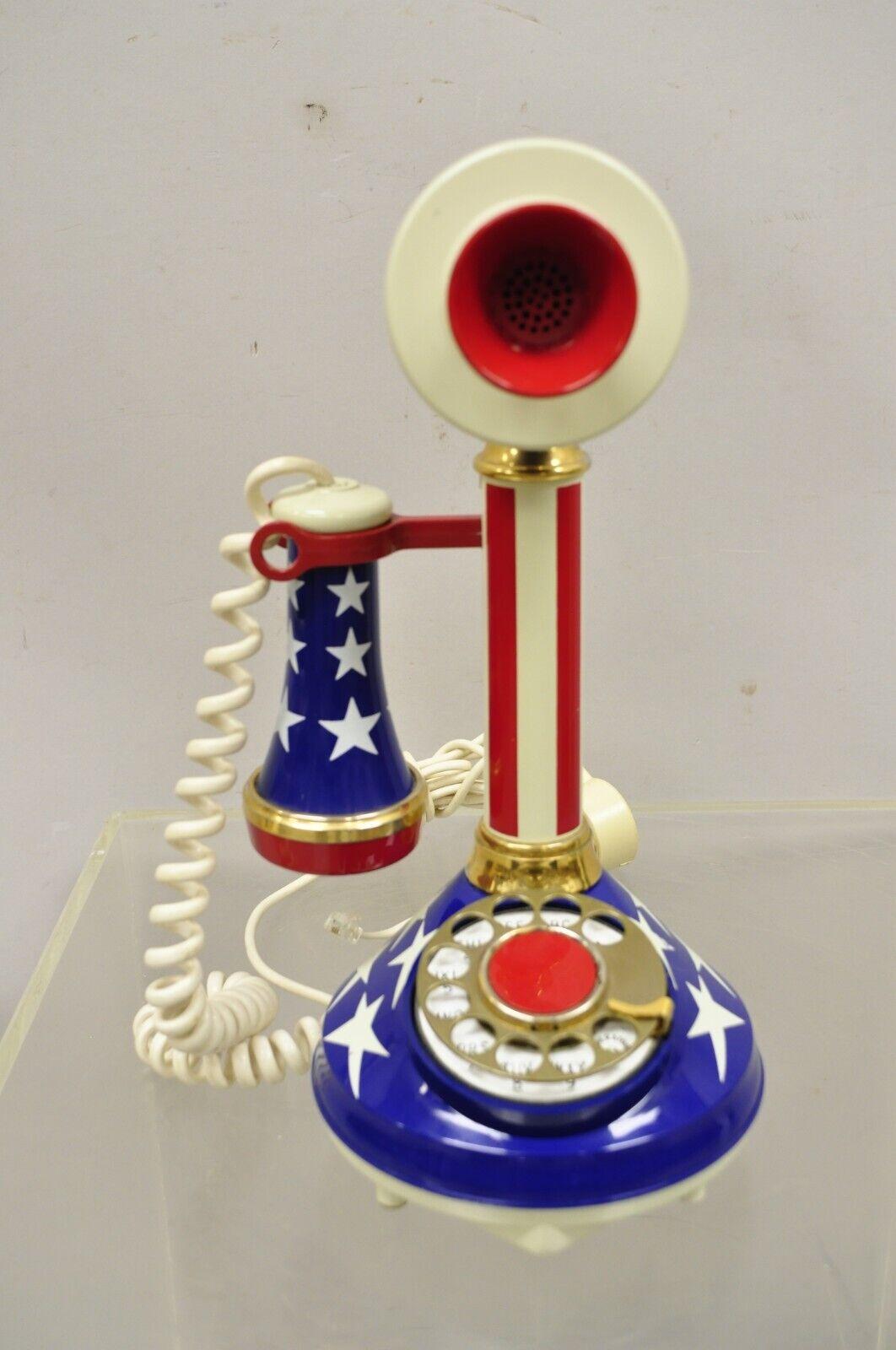 Classique américain Vintage Deco-Tel Rotary Phone Telephone American Flag Patriotic 1970s en vente